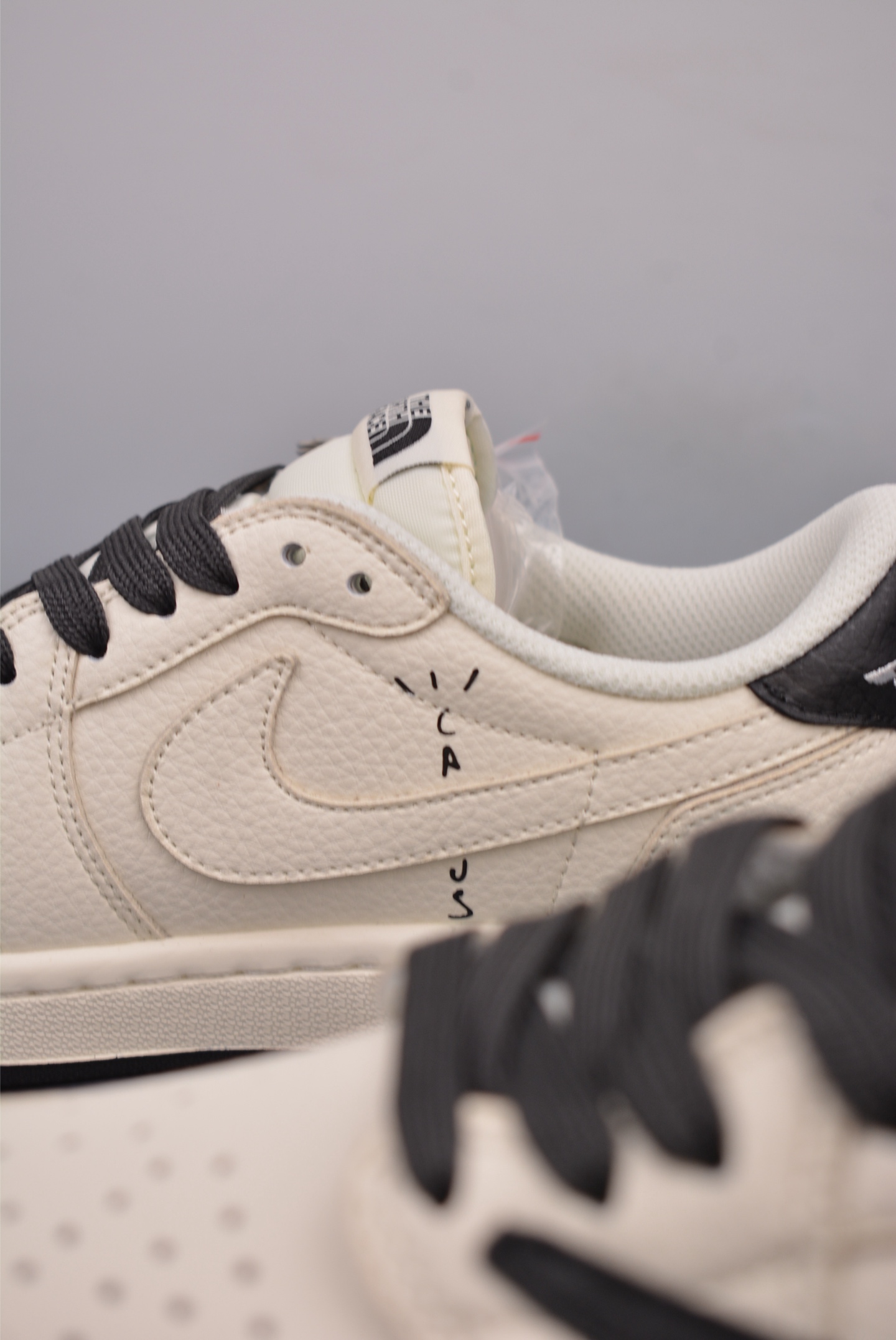 Nike Jordan Air Jordan 1 倒钩联名 DIY1688-004