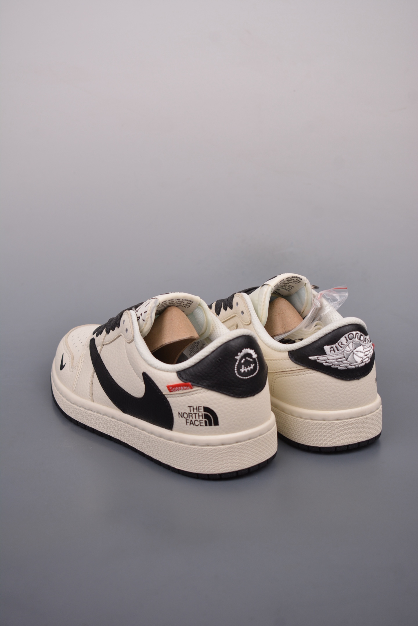 Nike Jordan Air Jordan 1 倒钩联名 DIY1688-004