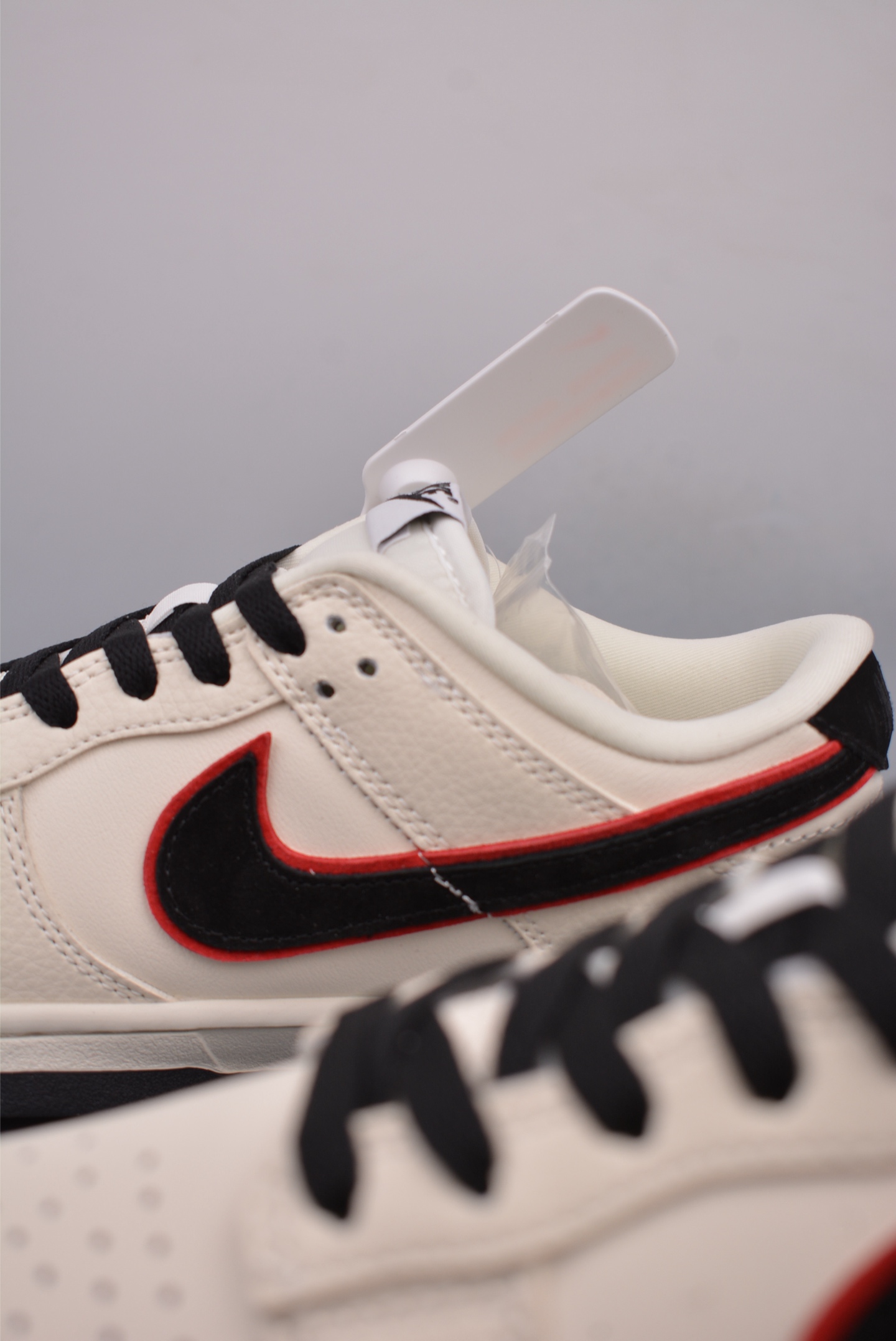 Nike SB Dunk Low 新百伦联名  LW1818-110