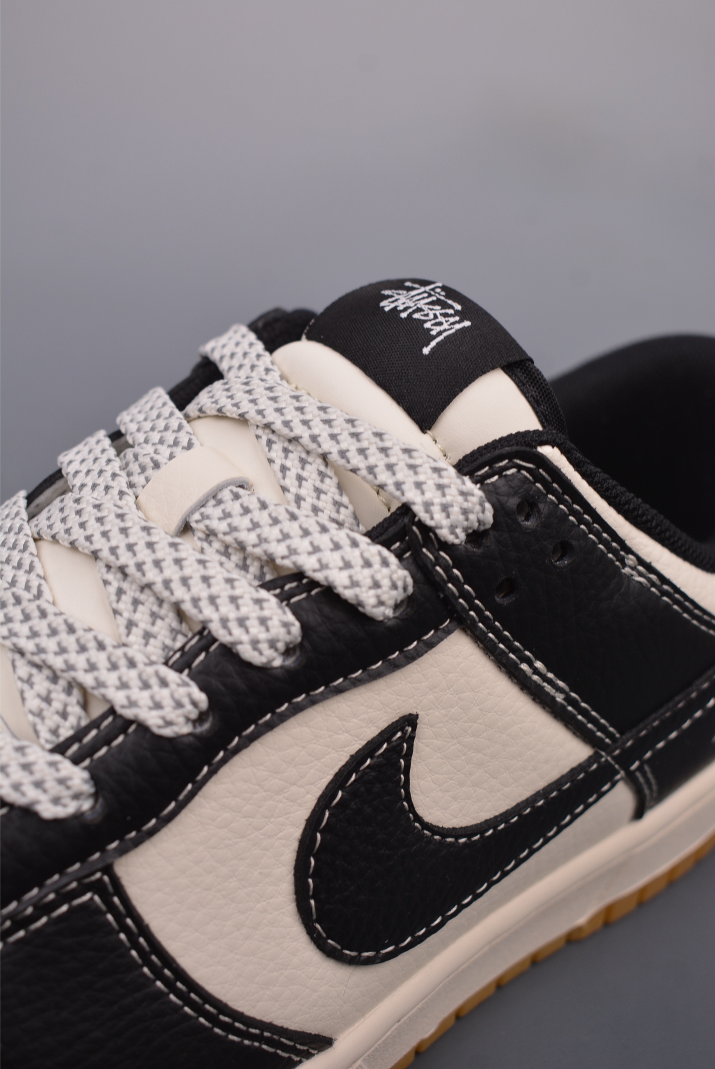 Nike SB Dunk Low 斯图西联名  XX3168-120