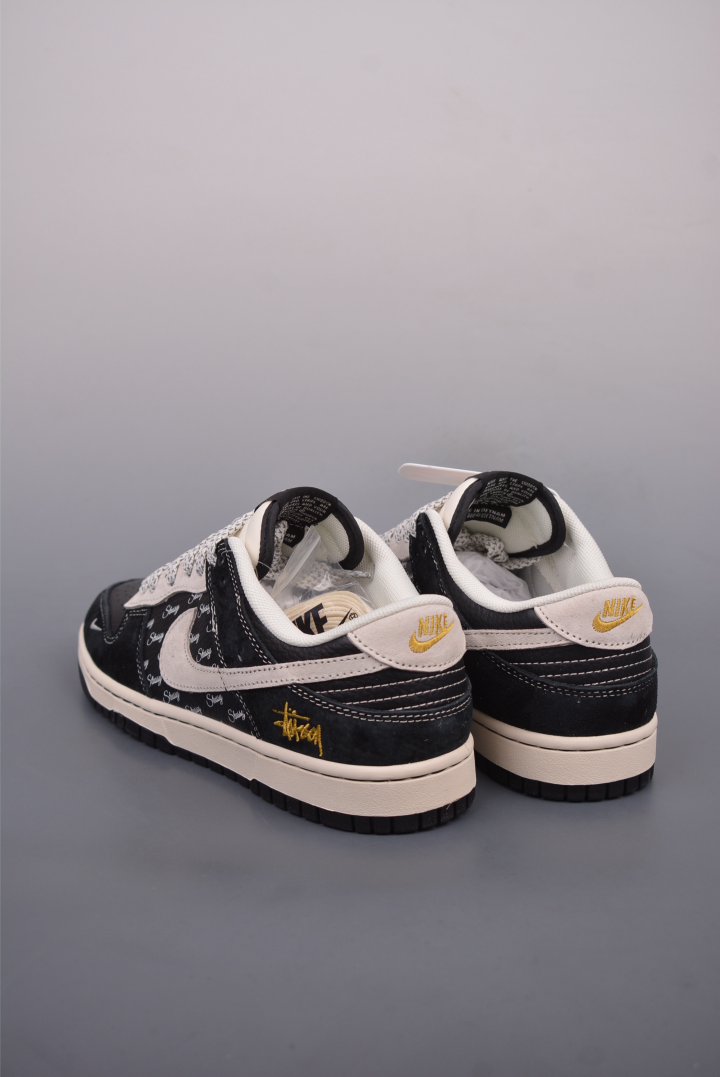 Nike SB Dunk Low 斯图西联名 XS1086-010