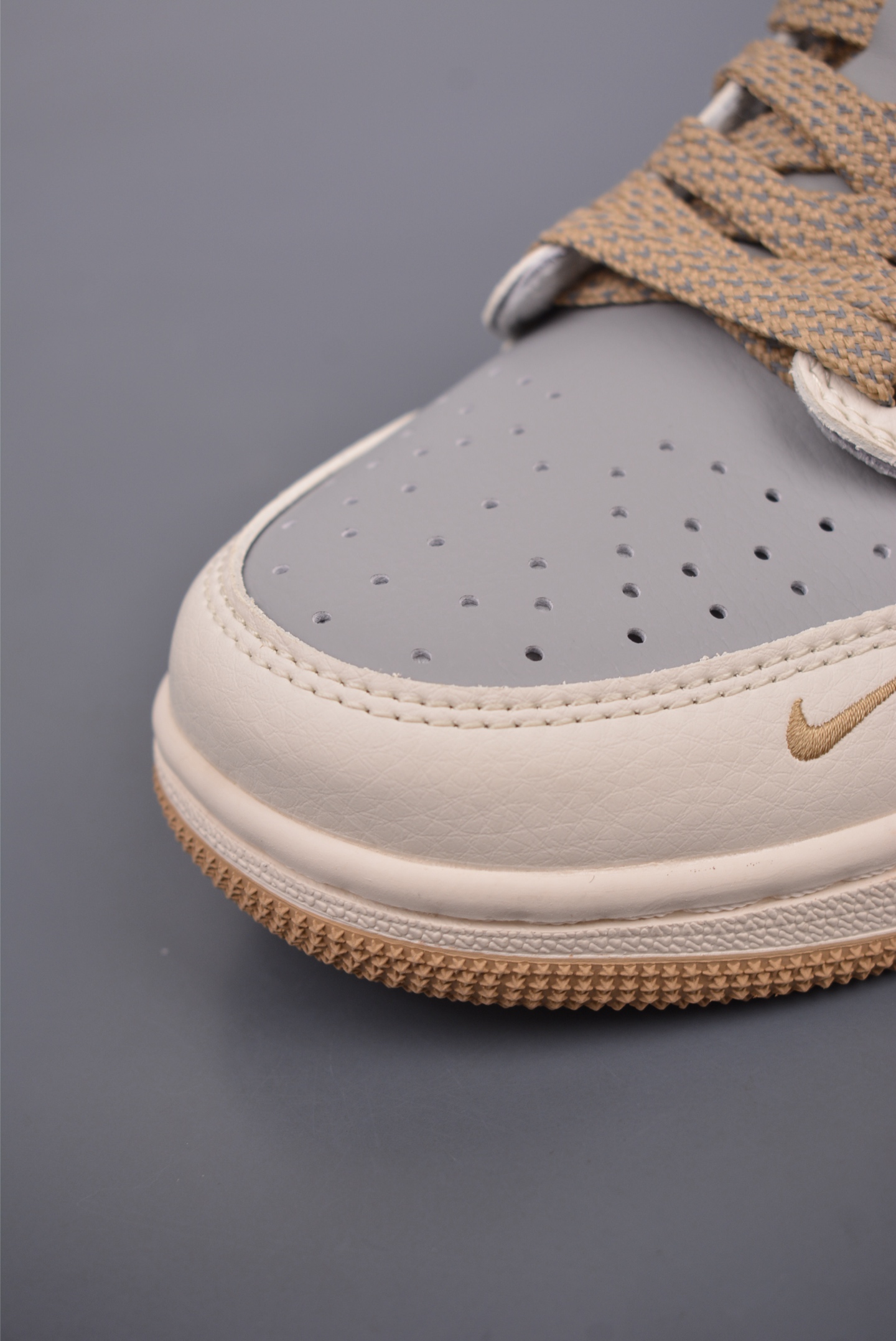 Fragment x Travis Scott x猿人头 Air Jordan 1 Low 三方联名倒钩  BB6511-623