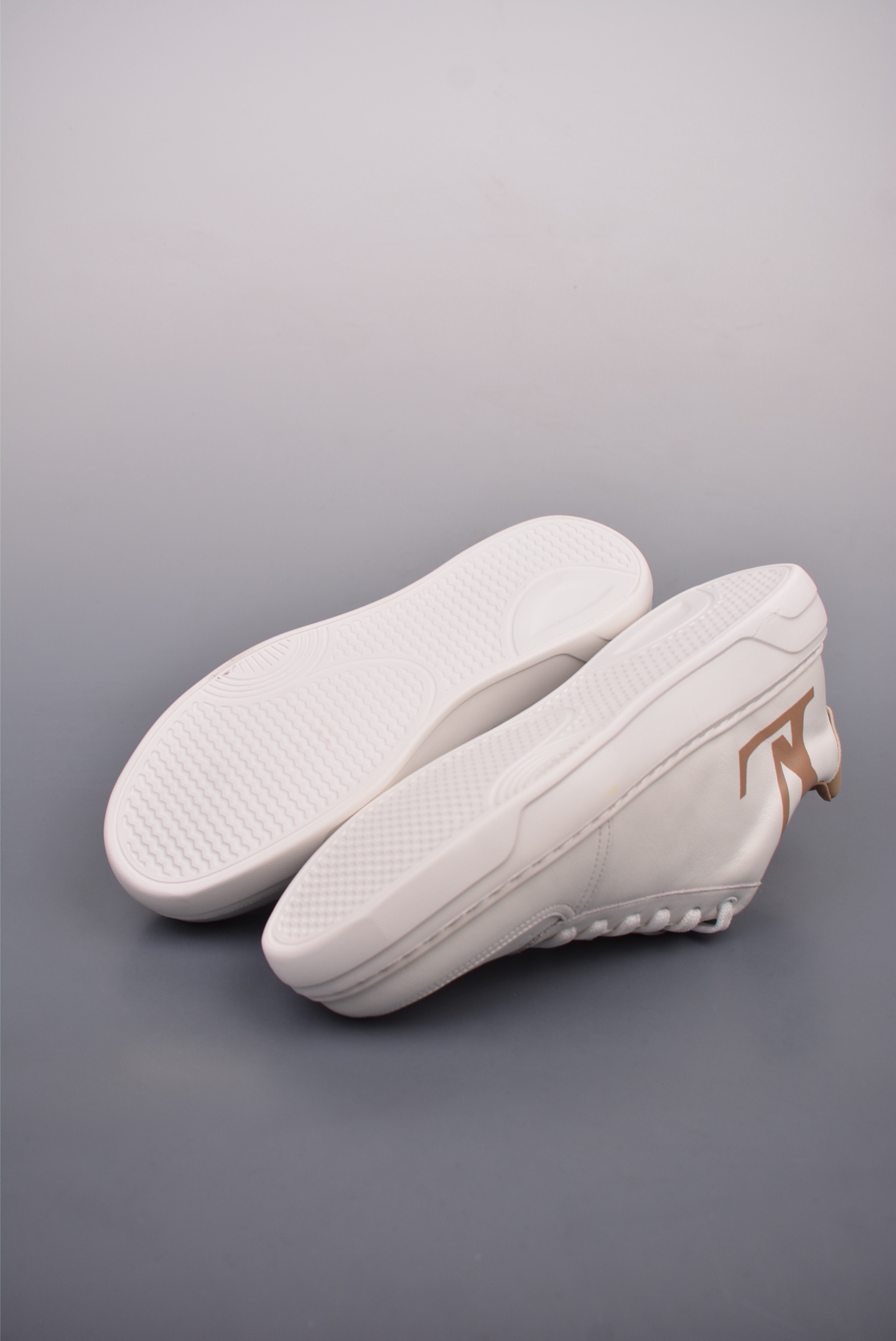 Louis vuitton Trainer Sneaker Low 休闲运动文化百搭篮球板鞋 51BCOLORE