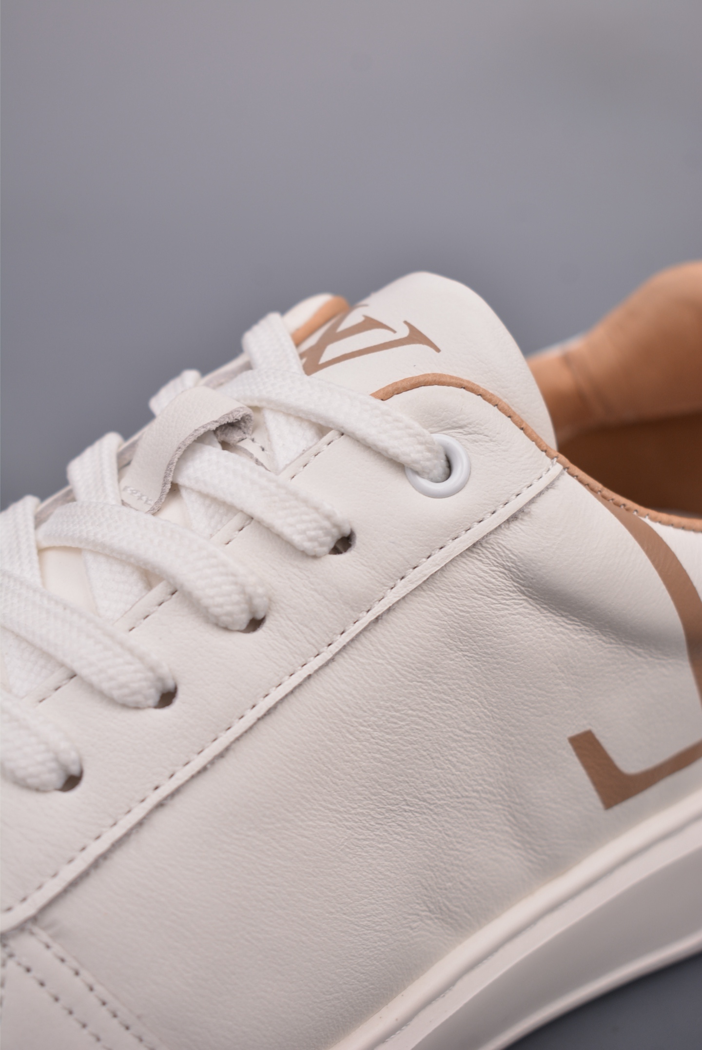Louis vuitton Trainer Sneaker Low 休闲运动文化百搭篮球板鞋 51BCOLORE