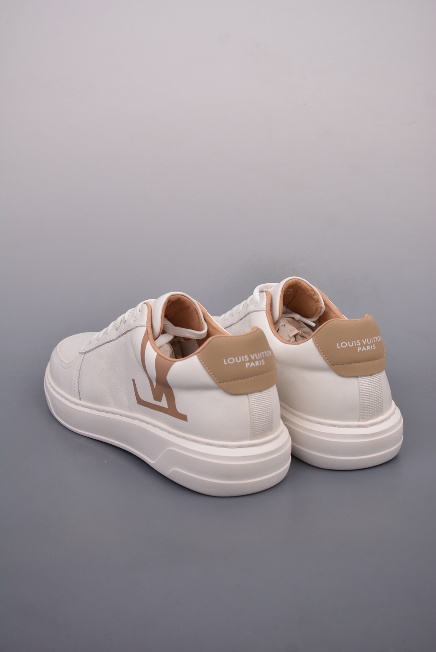 Louis vuitton Trainer Sneaker Low 休闲运动文化百搭篮球板鞋 51BCOLORE