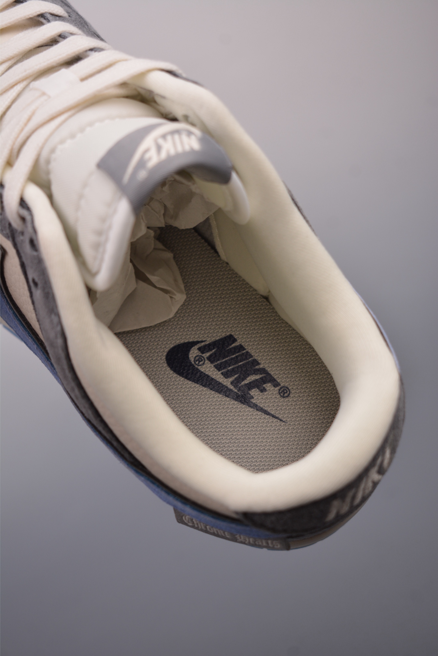 Nike SB Dunk Low 克罗心联名  KK1333-027