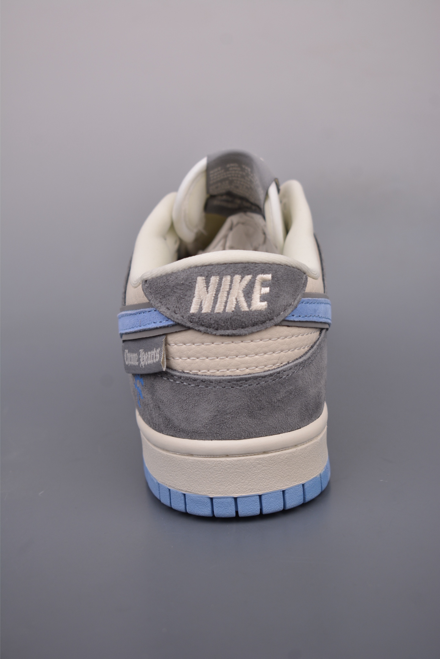 Nike SB Dunk Low 克罗心联名  KK1333-027