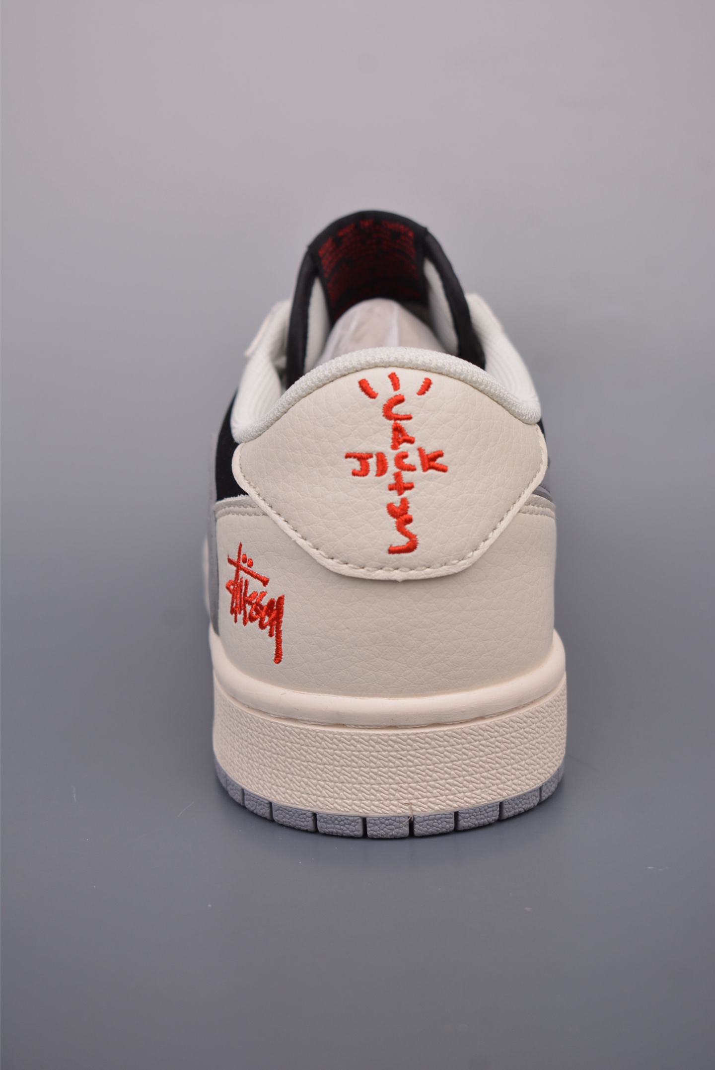 Fragment x Travis Scott x斯图西 Air Jordan 1 Low 三方联名倒钩 XZ6188-575