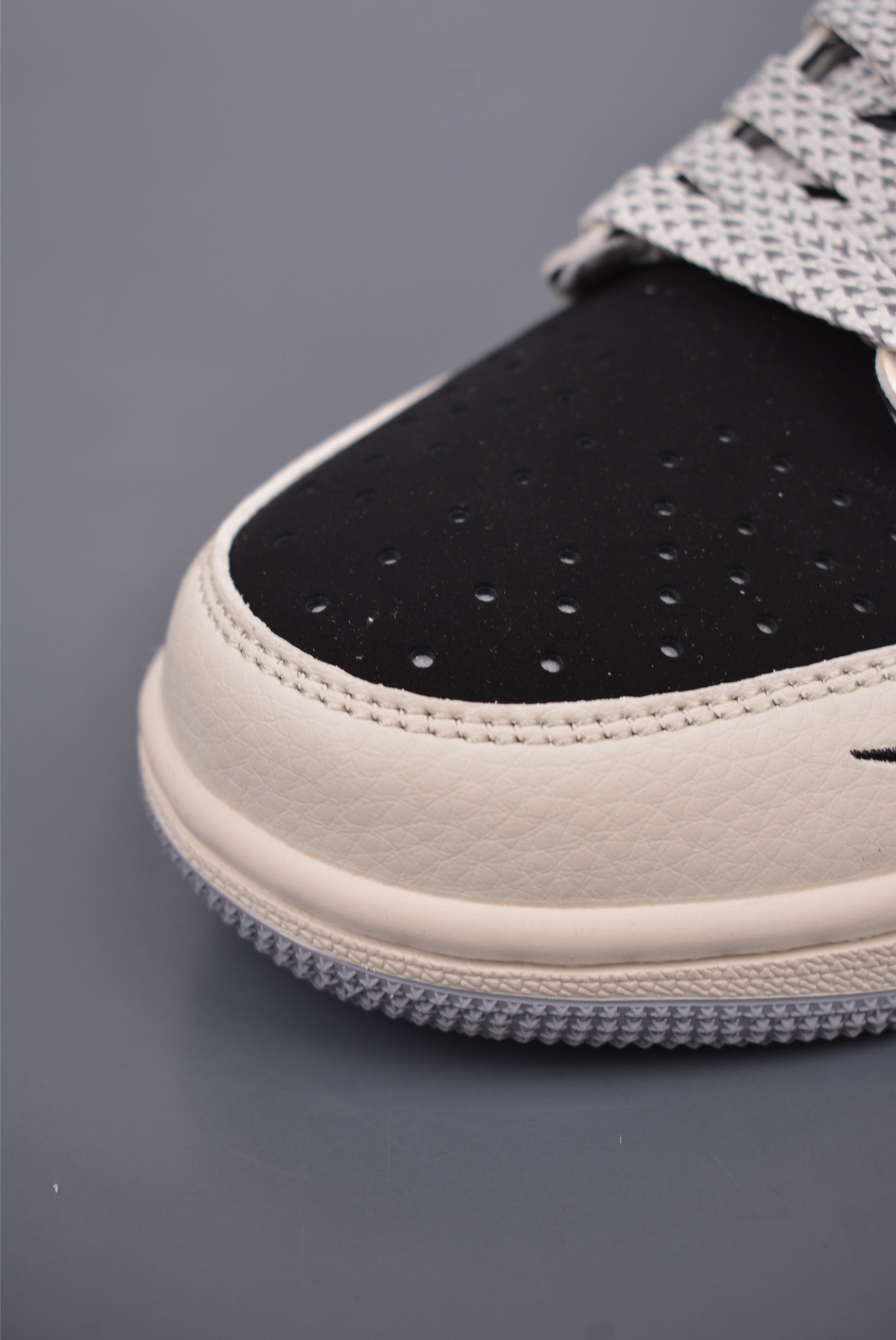 Fragment x Travis Scott x斯图西 Air Jordan 1 Low 三方联名倒钩 XZ6188-575