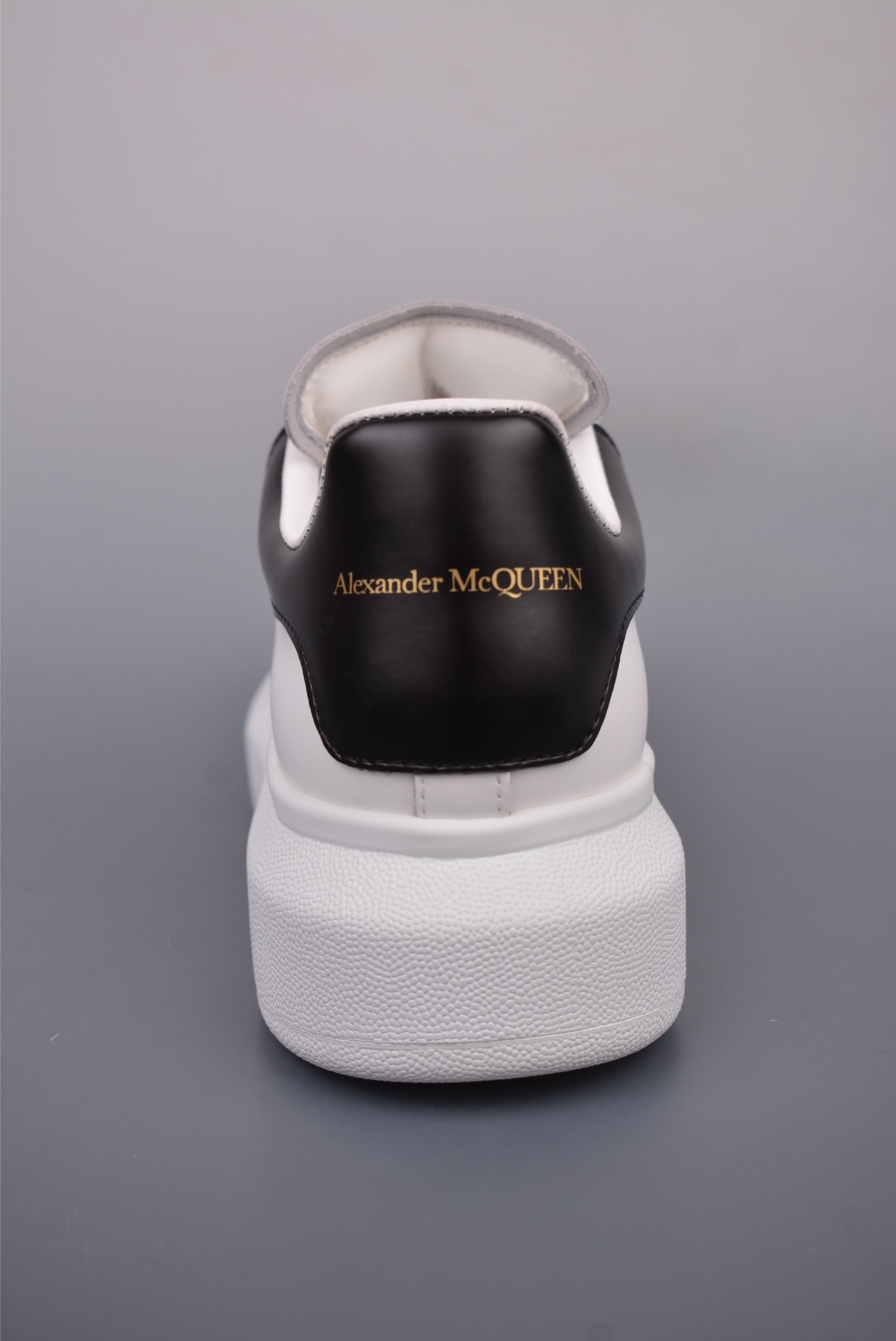 380  Alexander McQueen/亚历山大麦昆 经典松糕鞋厚底增高小白鞋