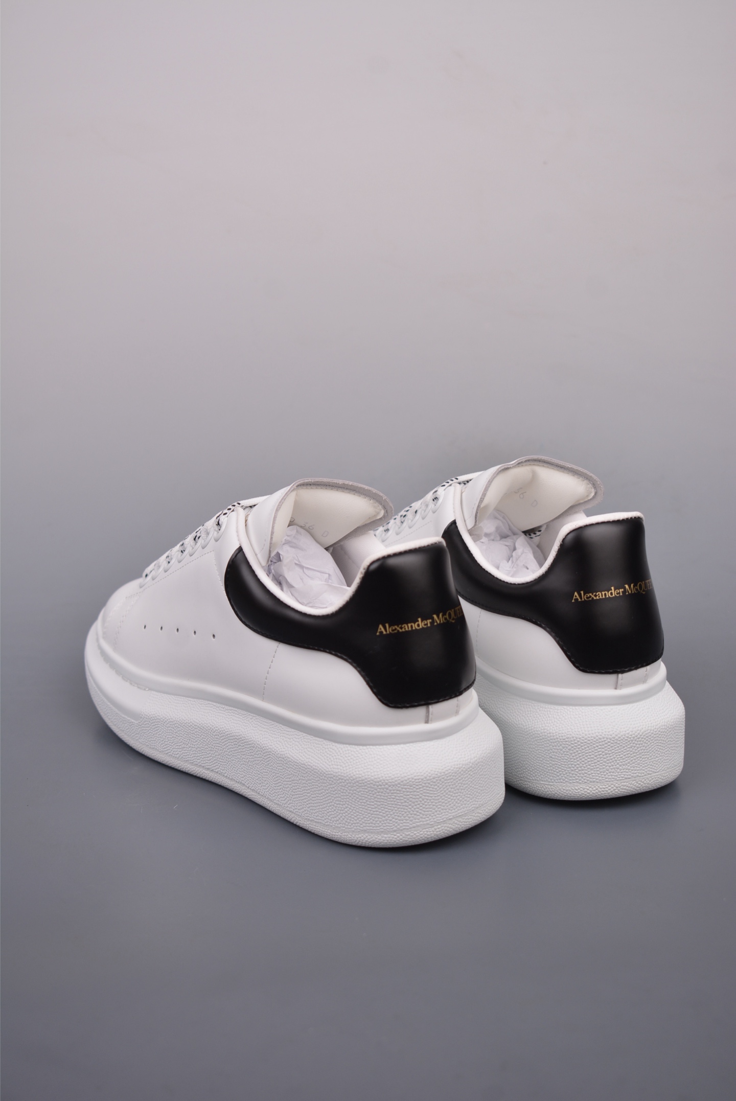 380  Alexander McQueen/亚历山大麦昆 经典松糕鞋厚底增高小白鞋