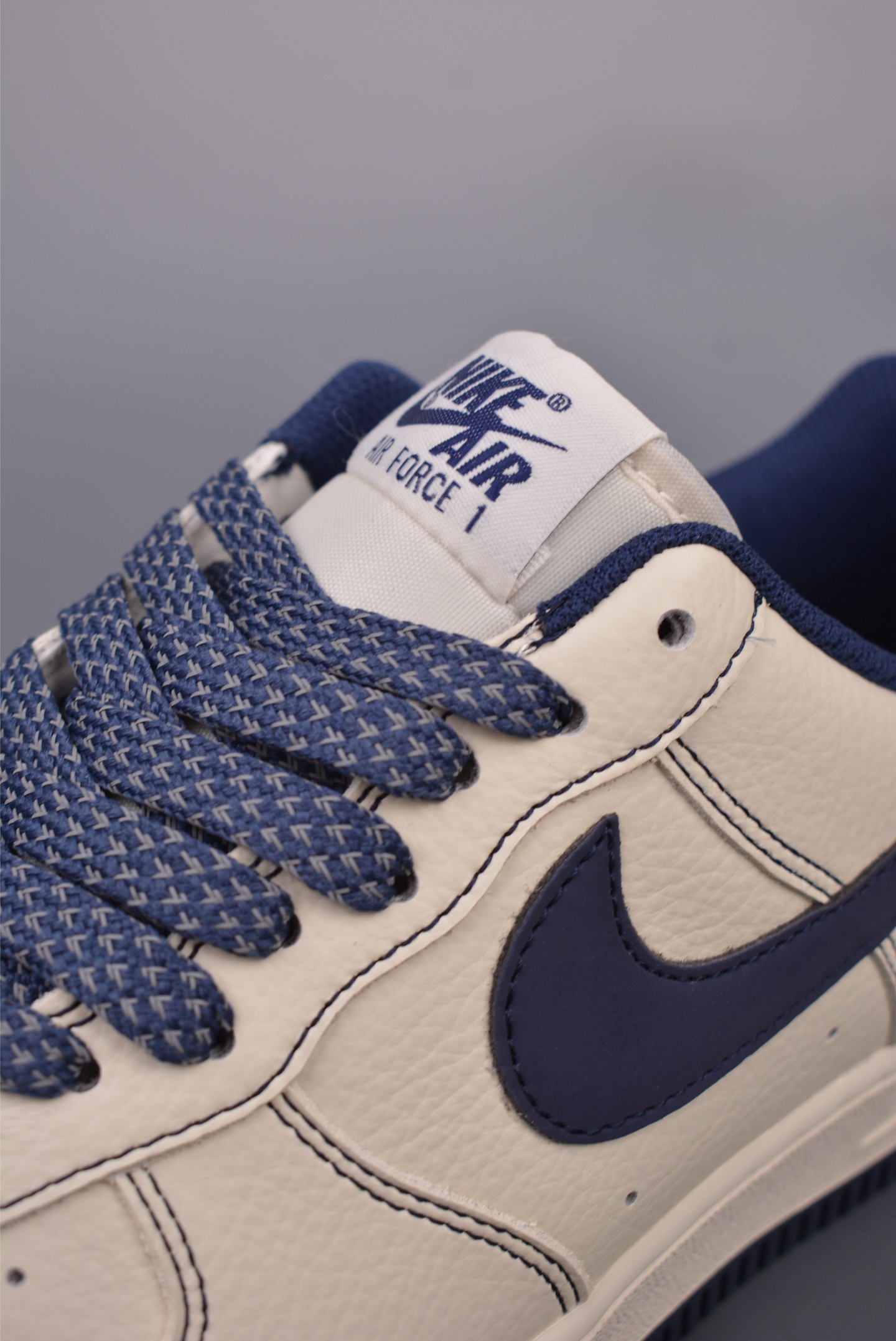 Nike Air Force 1 Low UN联名  UN2395-522
