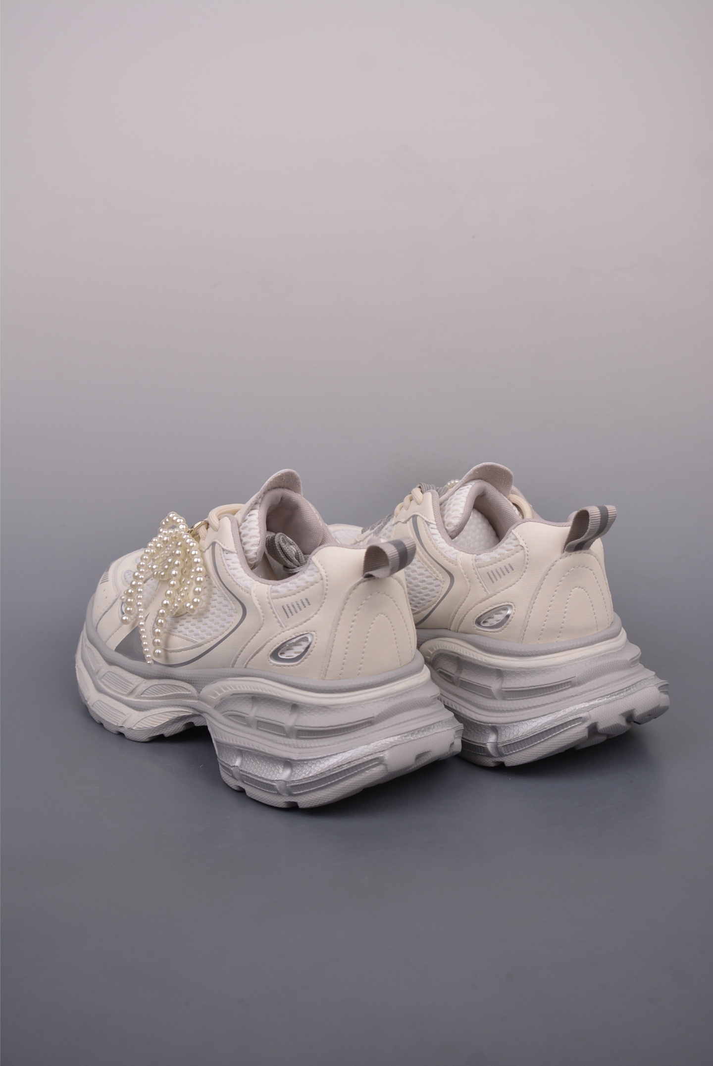 [GGCC Series]GG CC GG CC Chunky Low Pearl thick sole height-increasing spor
