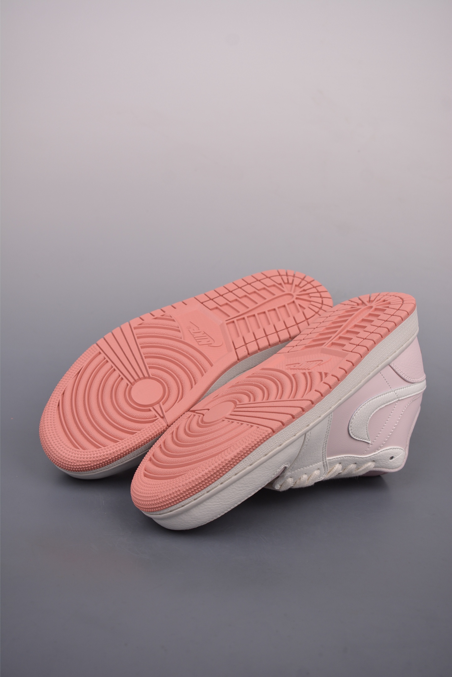 200 Nike Air Force 1 Low 白粉  IH0823