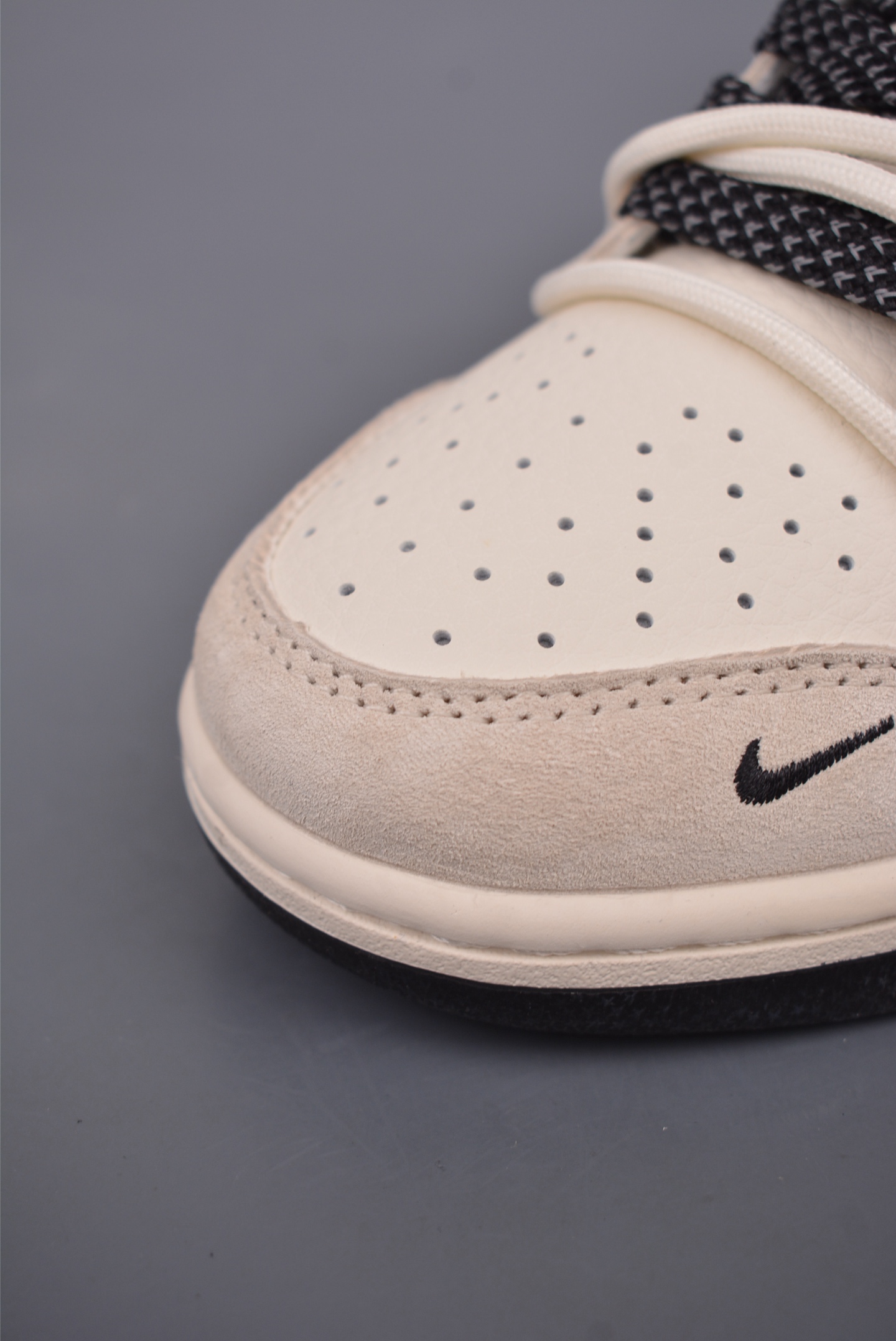 Nike SB Dunk Low 灰黑 解构抽绳鞋带 XX3168-118