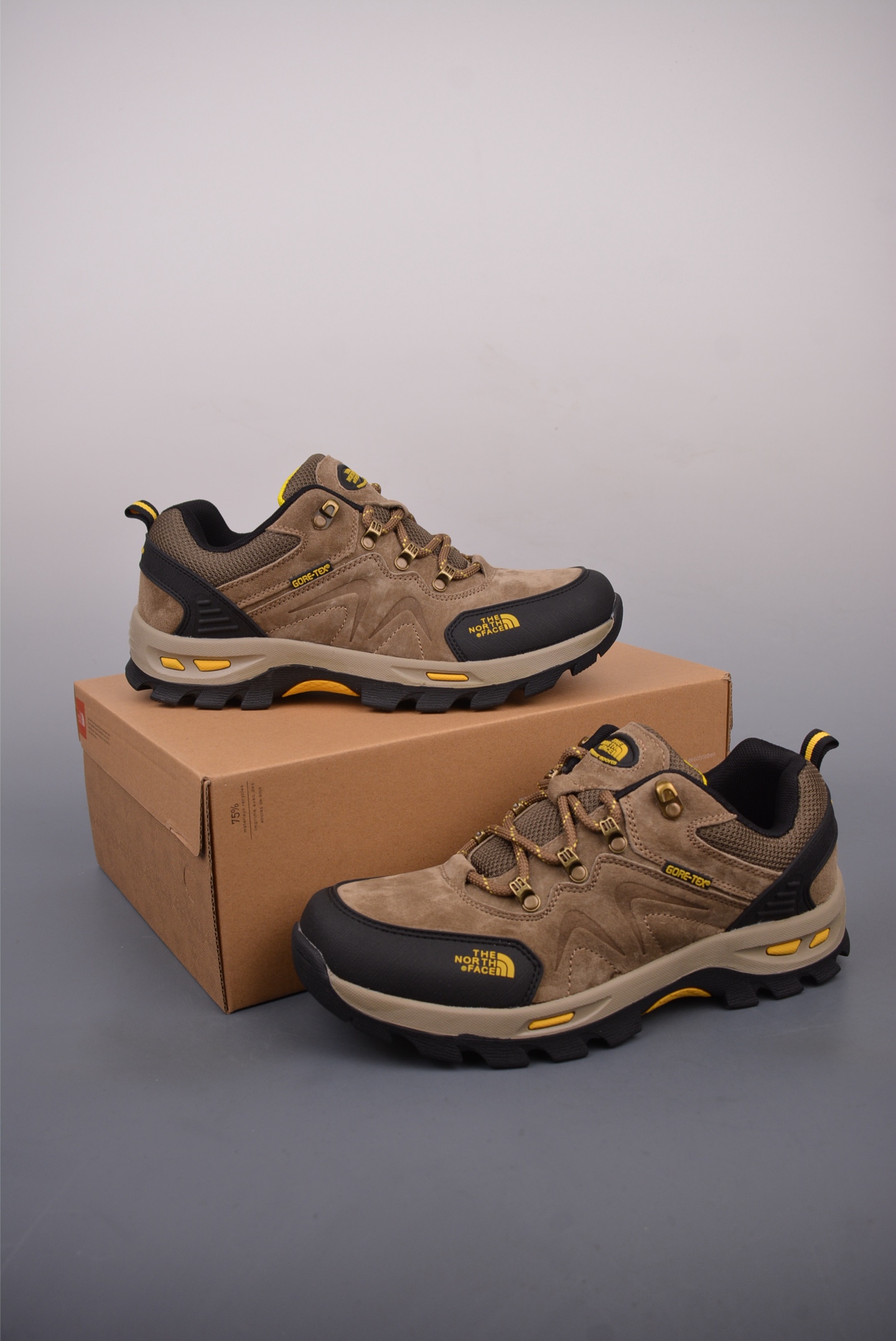 260 The North Face 北面 乐斯菲斯 户外运动休闲登山越野徒步鞋 816B2324