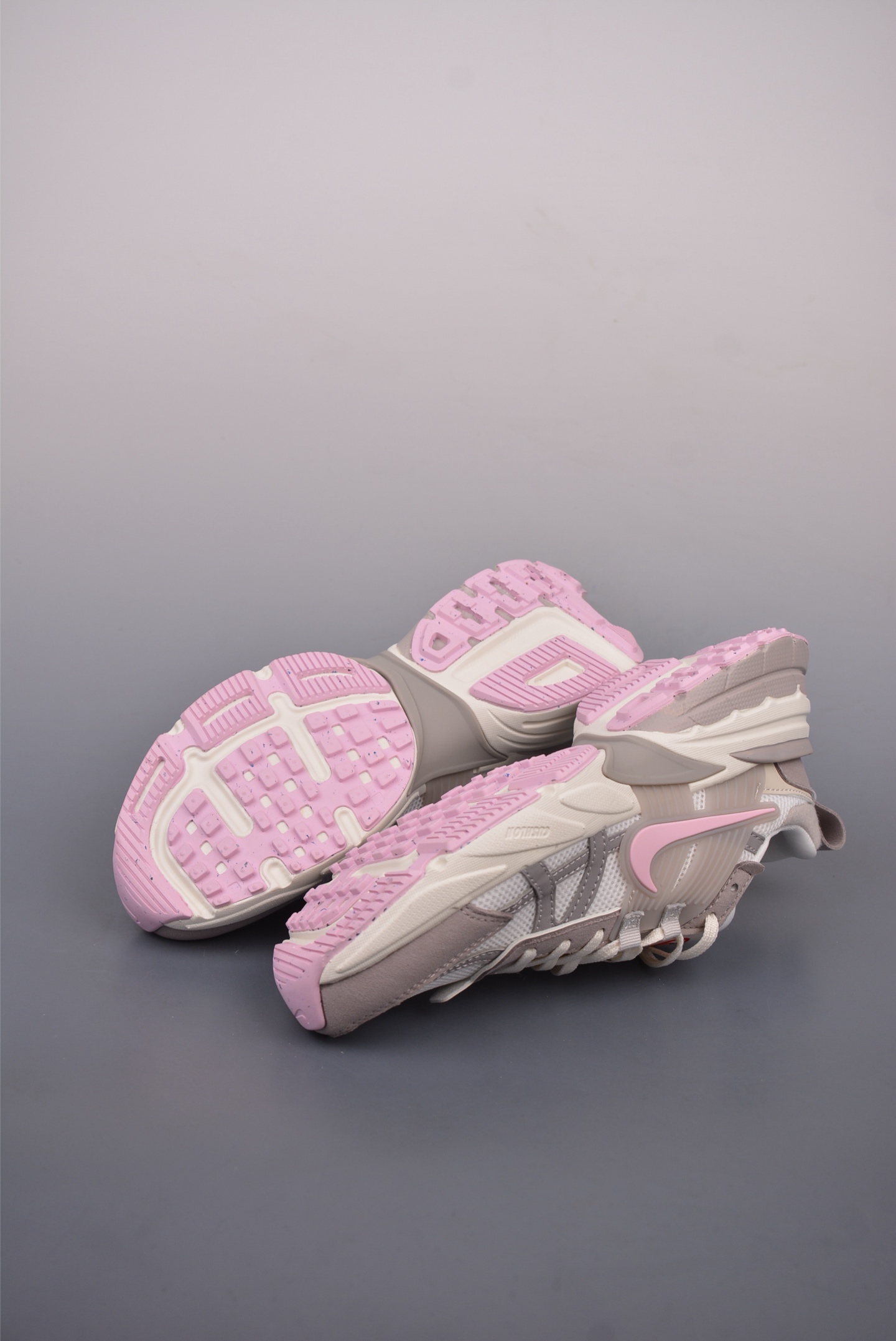 NIKE V2K Runtekk 纯原版本 减震防滑复古低帮跑步鞋  HV5997-161