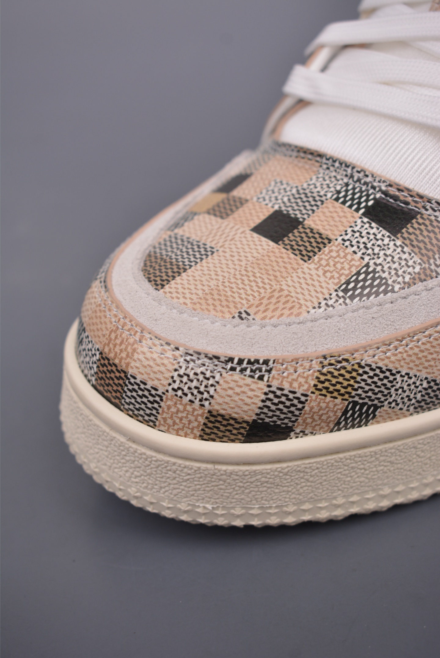 2021s LV Trainer 限定联名 最新配色国内限定无售 原版购入历时近两个月开发打造 经典多拼色超好看