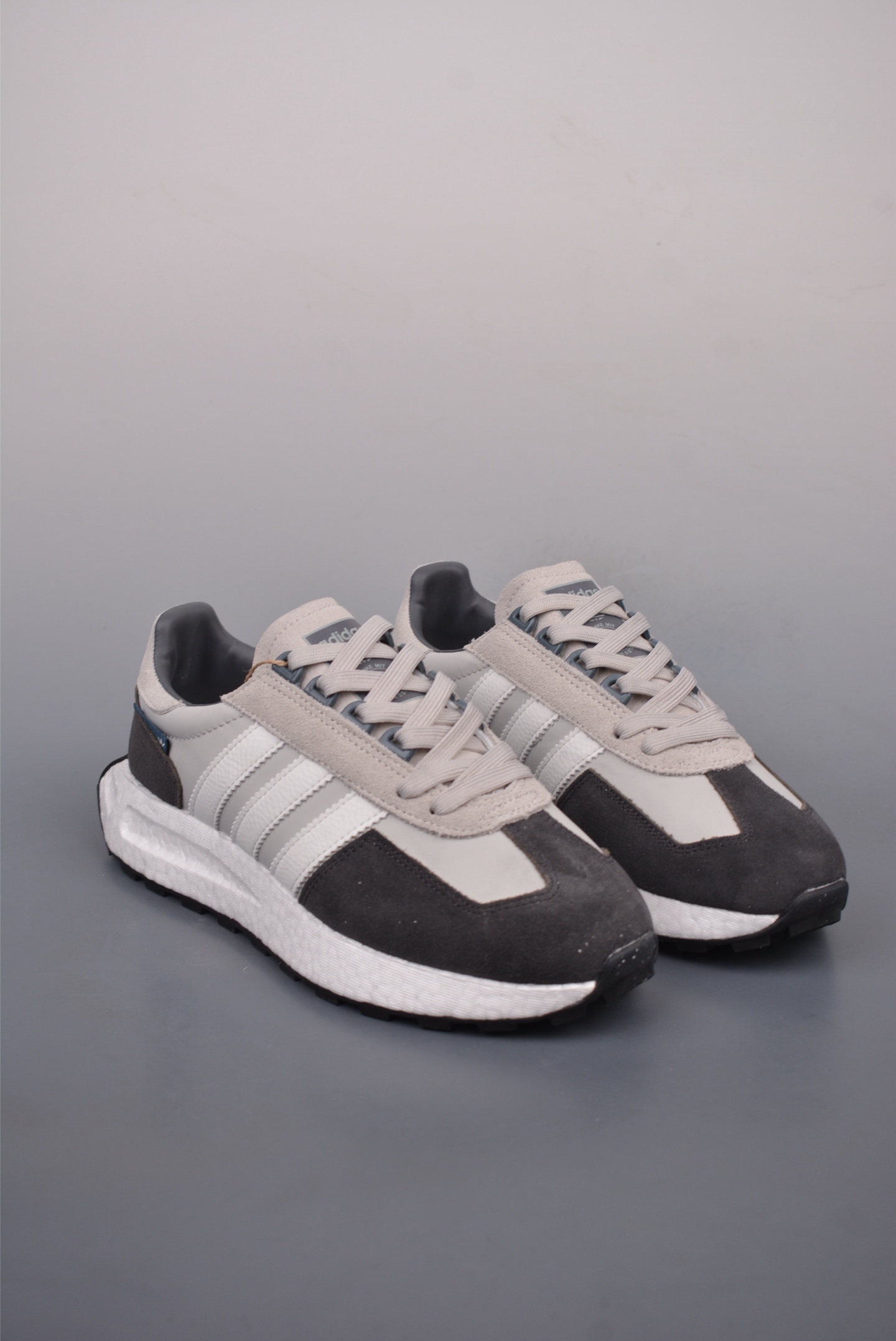 180 adidas Racing E5 Boost Prototype 速度轻盈复古系列 百搭透气运动慢跑鞋  JQ0007