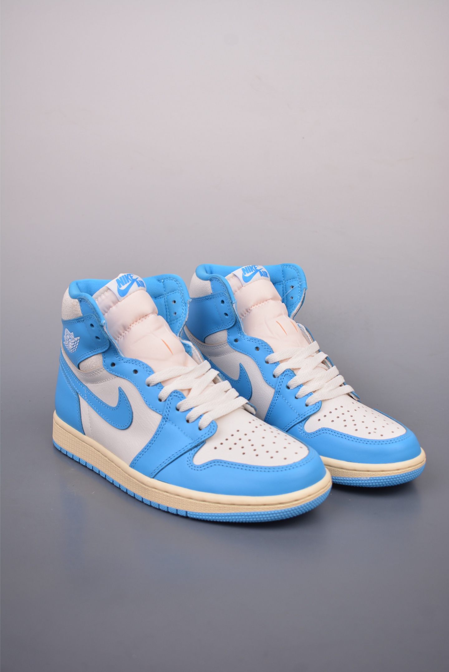 260 Jordan Air Jordan 1 High OG 爆裂纹白蓝  DZ5485-402