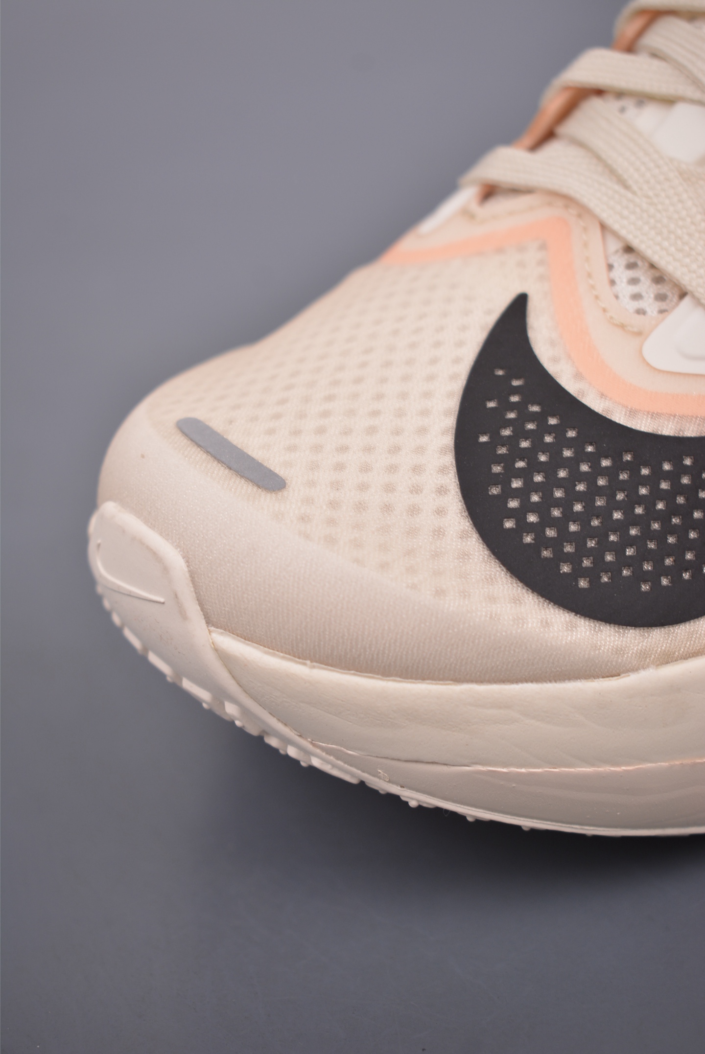 240 NIKE AIR Zoom RIVAL Fly 6 超轻跑步鞋 织物减震轻盈跑步鞋  FN8455-102