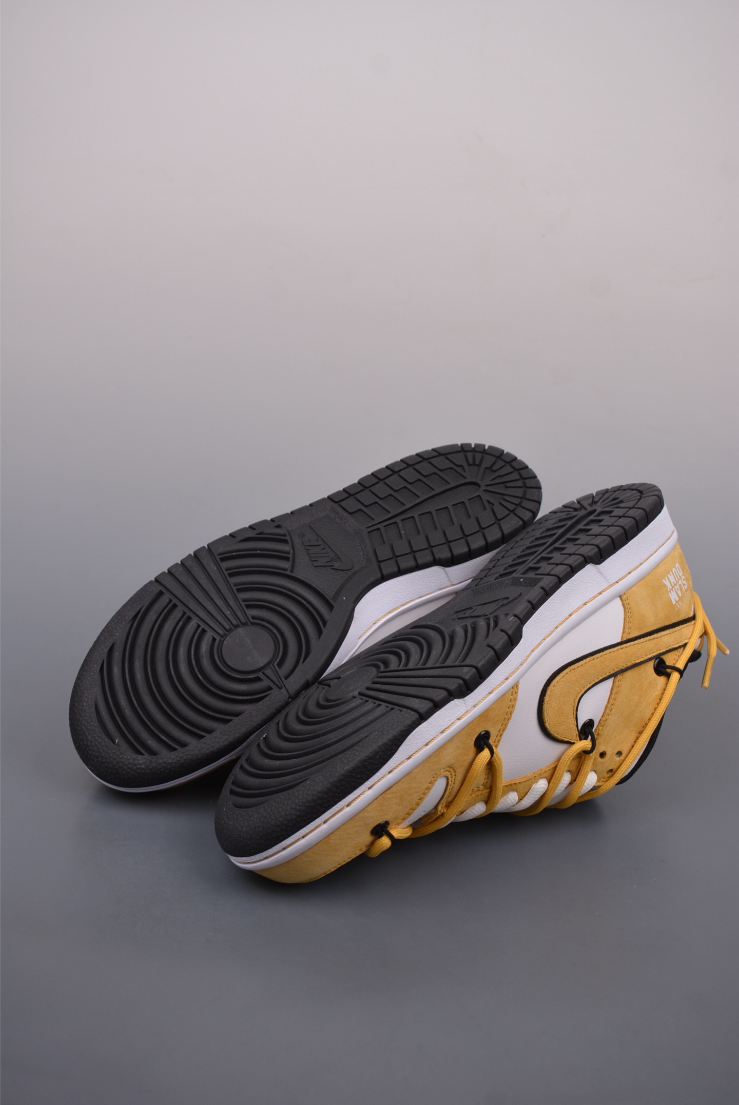 260 Nike SB Dunk Low 热血小子 解构抽绳鞋带 CT0856-105