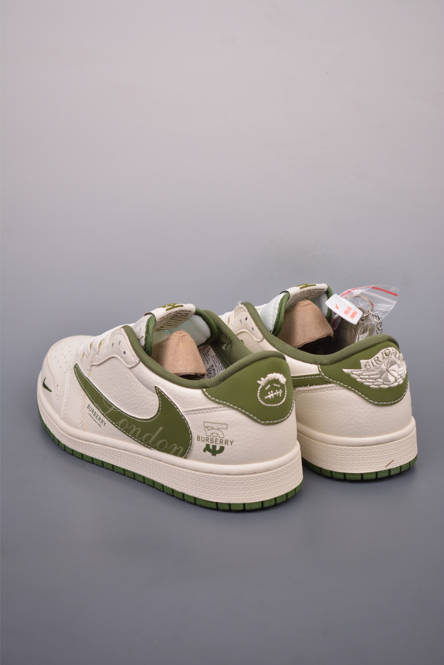 Fragment x Travis Scott x BUREERRY Air Jordan 1 Low 三方联名倒钩 方 XS2024-034