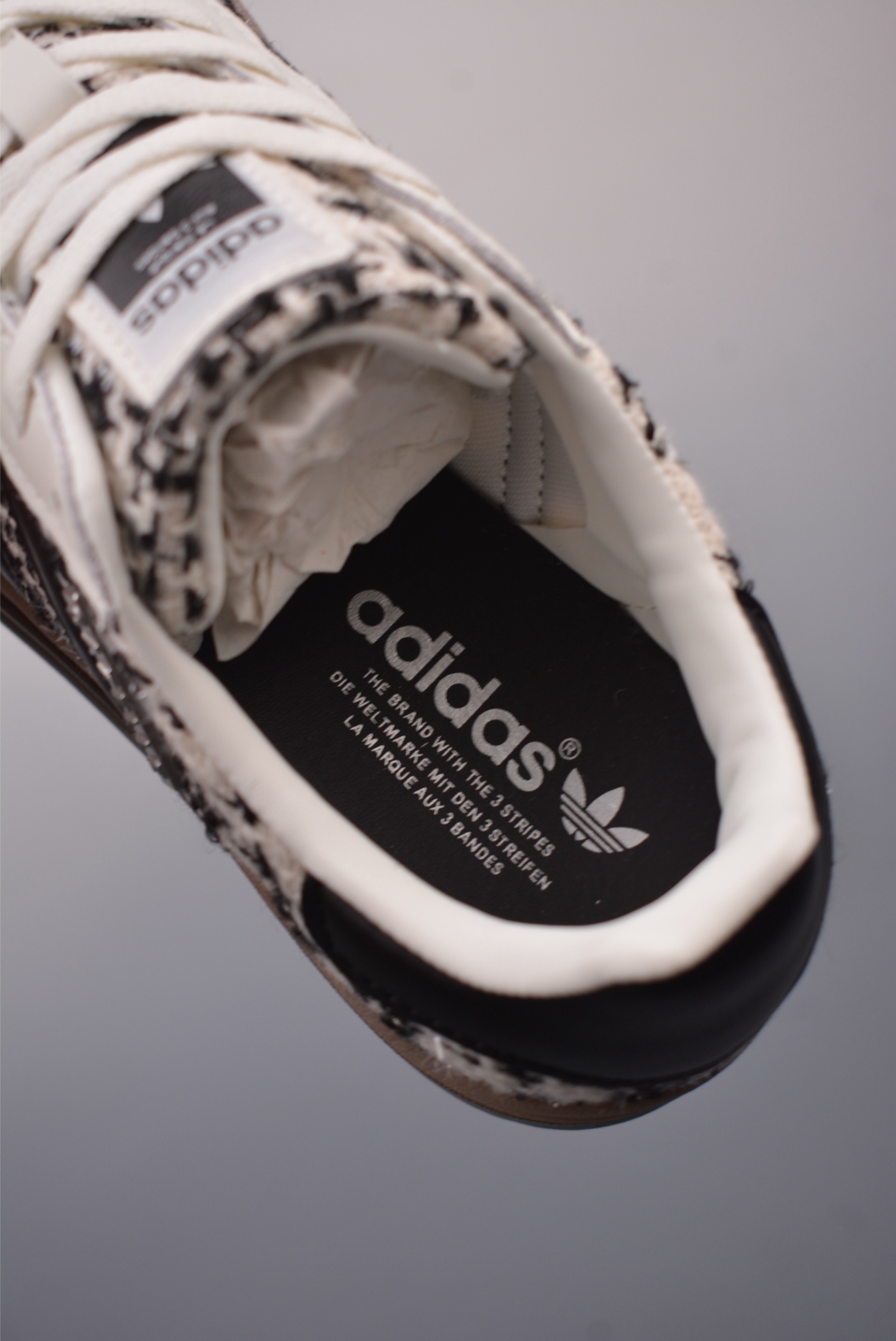 180  Ad Originals Gazelle Bold 纯原版本 三叶草厚底休闲防滑耐磨低帮板鞋   JR5673