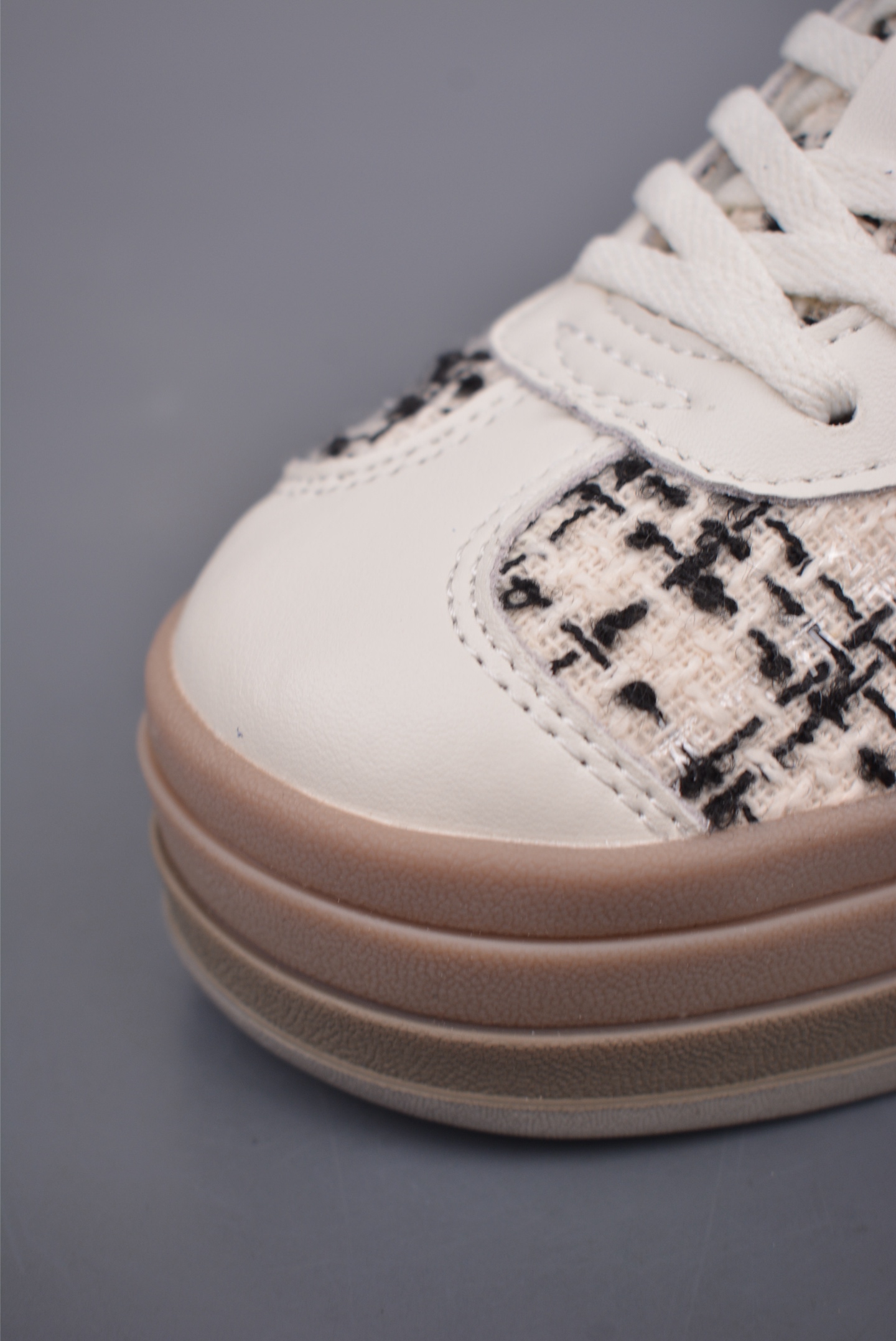 180  Ad Originals Gazelle Bold 纯原版本 三叶草厚底休闲防滑耐磨低帮板鞋   JR5673