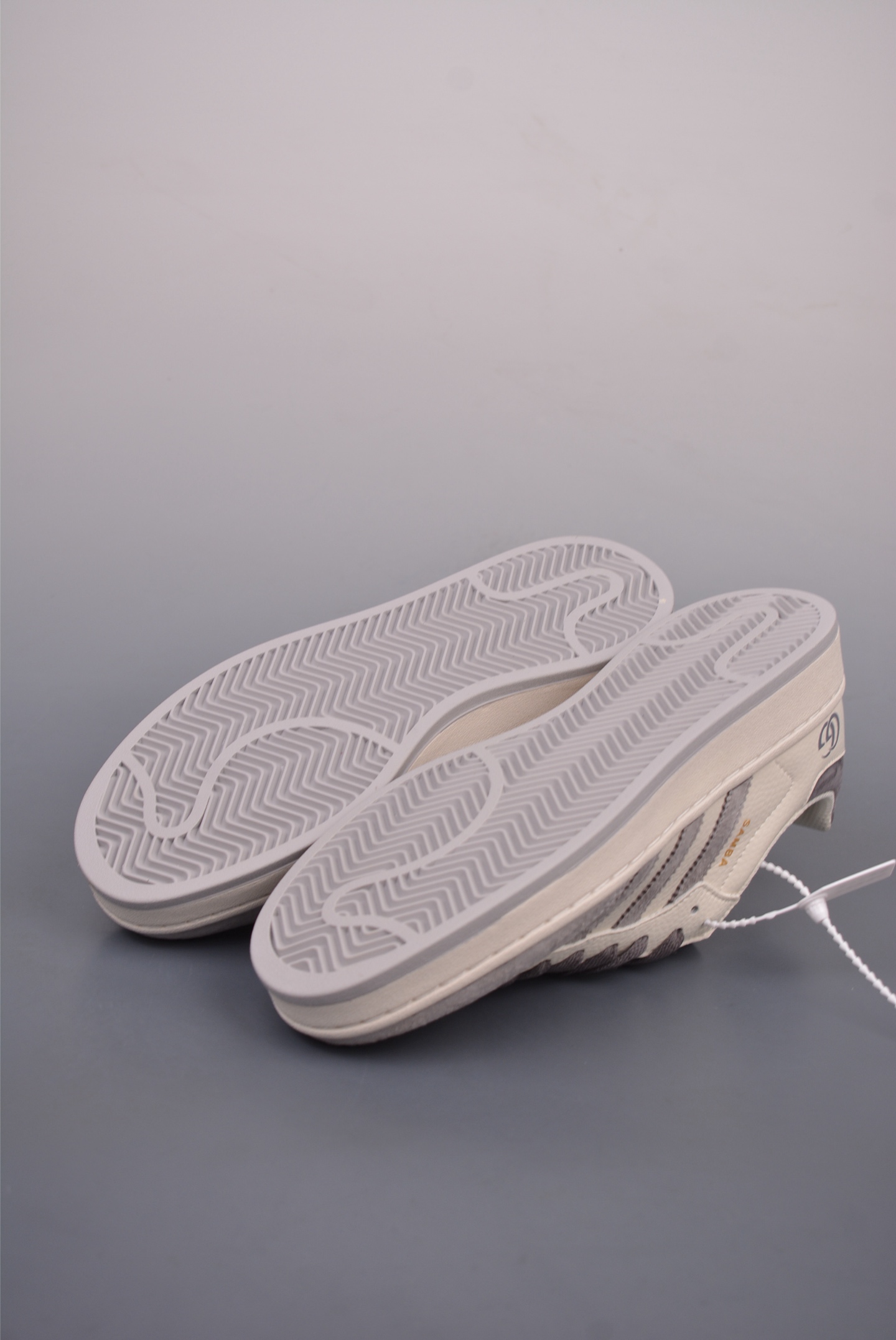 220  adidas Originals Gazelle INdoor  三叶草休闲防滑耐磨低帮板鞋 LJ990433