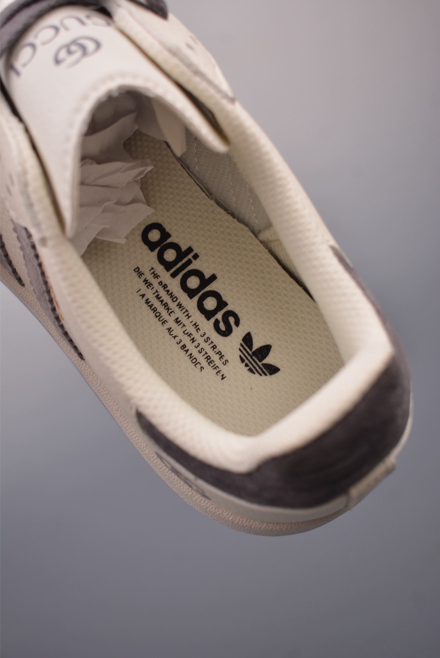 220  adidas Originals Gazelle INdoor  三叶草休闲防滑耐磨低帮板鞋 LJ990433