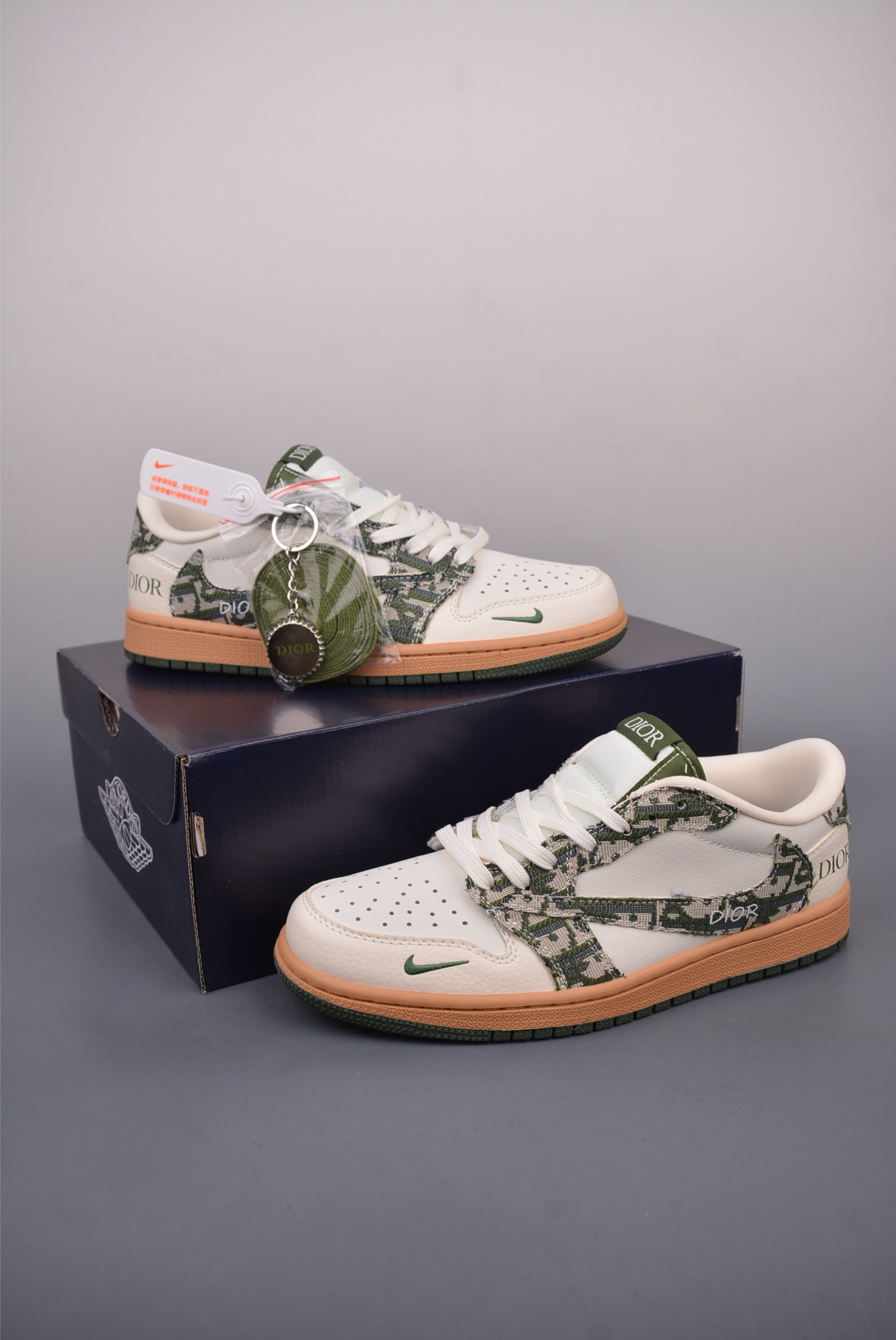 280  Fragment x Travis Scott x Dior Air Jordan 1 Low 三方联名倒钩   XS2024-010