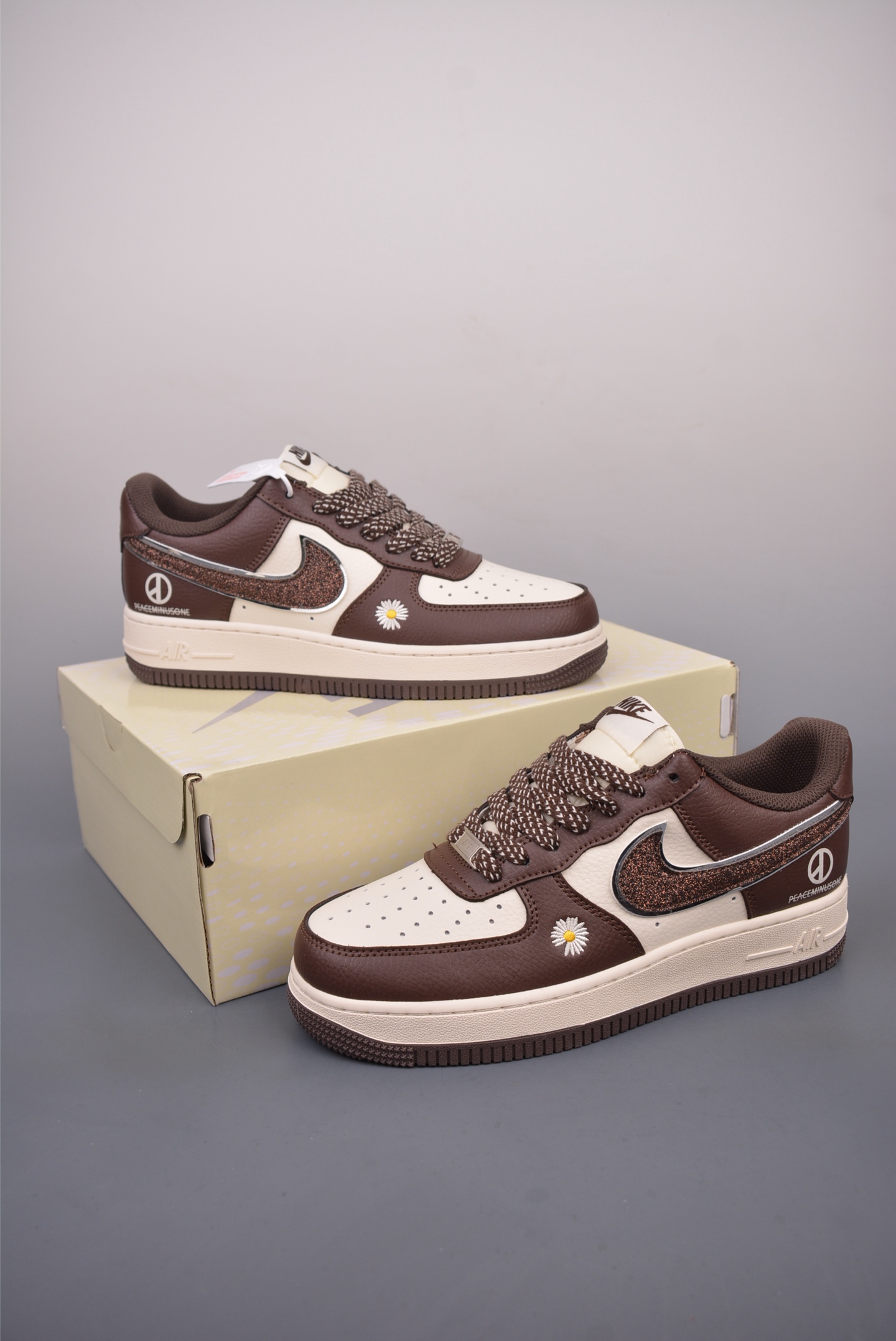 240  Nike Air Force 1 Low 小雏菊联名 QY6818-613