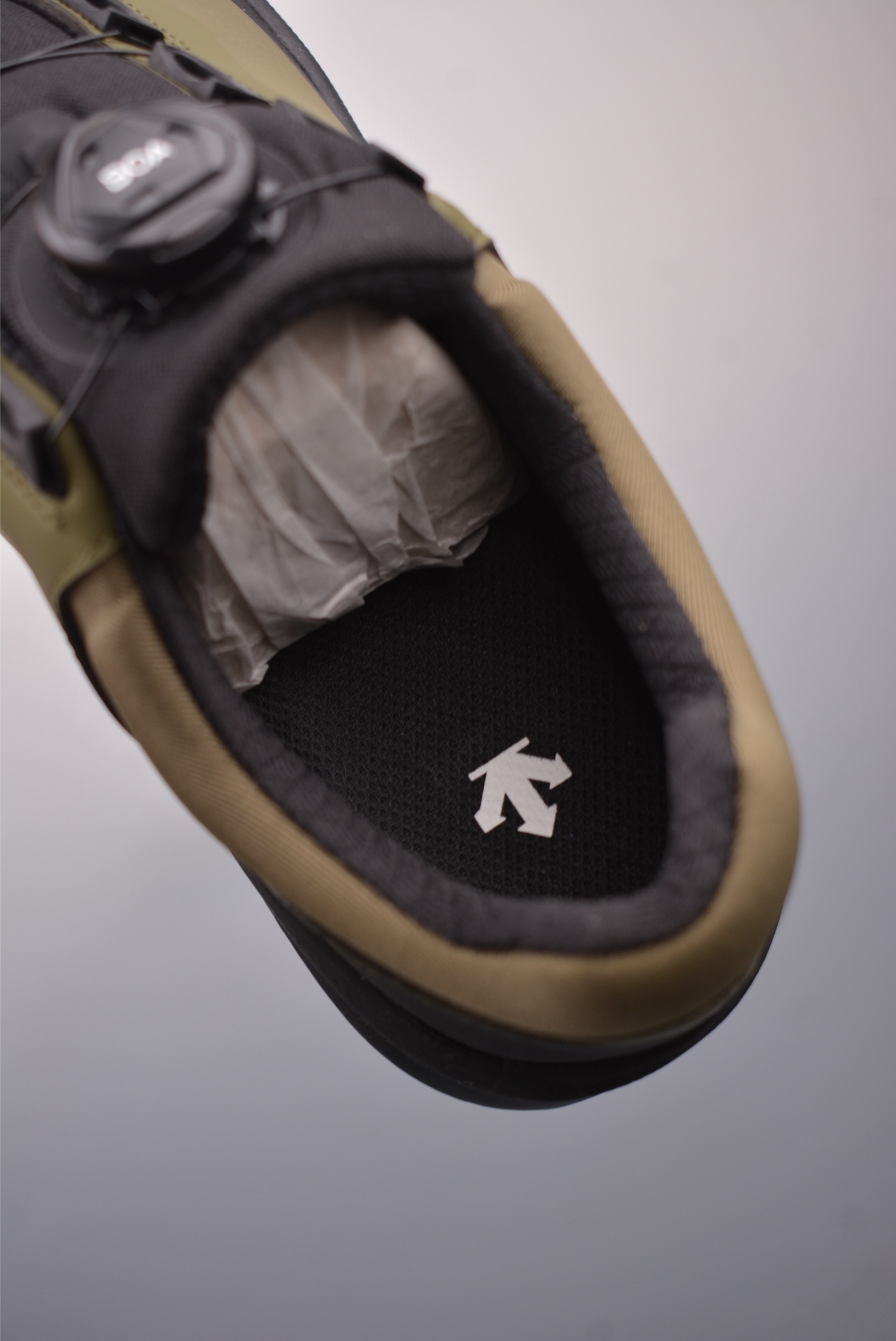 360  DESCENTE迪桑特 PRIMER GTX 广东纯原版本 时尚休闲运动覆盖防水男子越野跑鞋  D3432LCR23