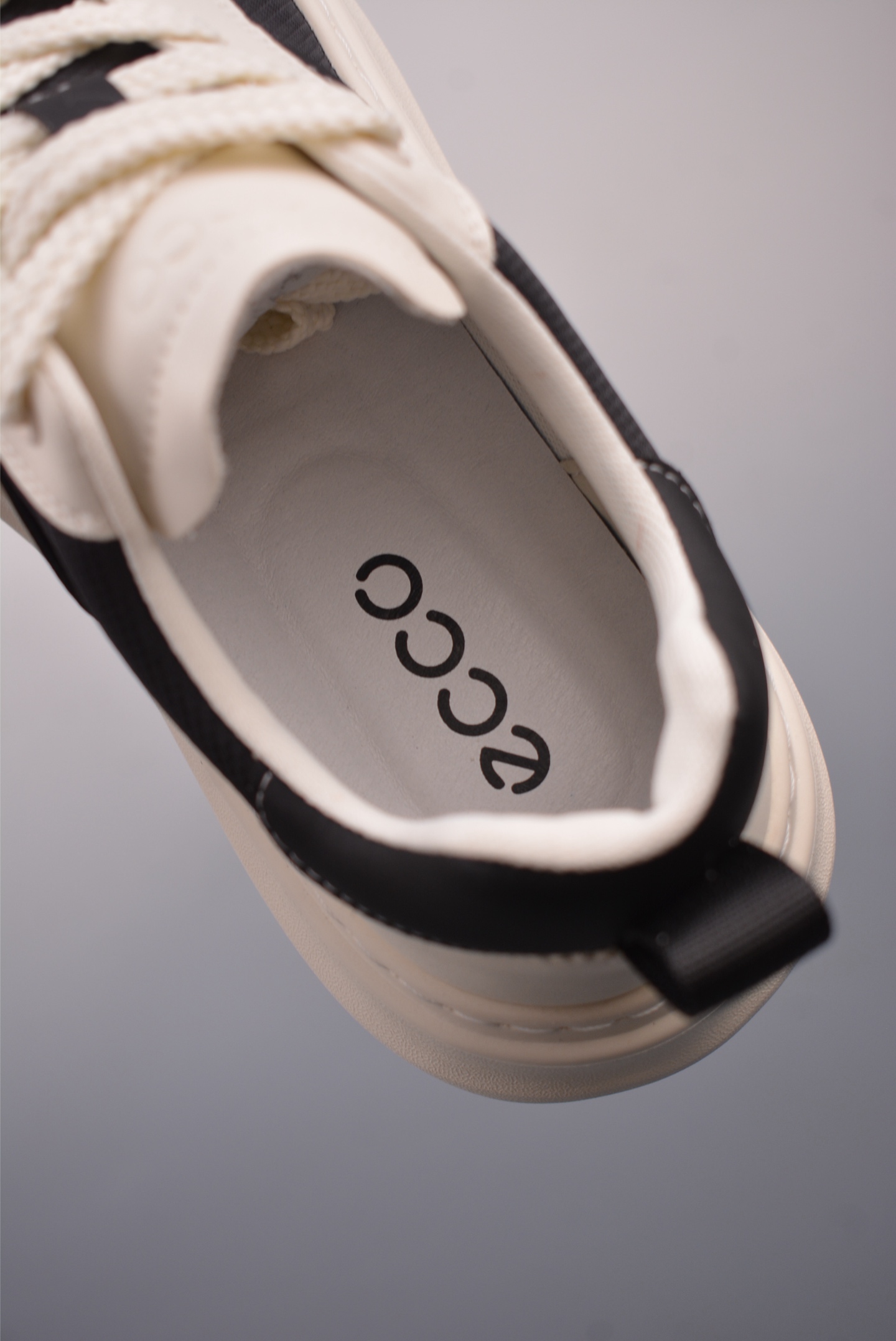 280  ECCO爱步男款休闲鞋  25年新品舒适耐磨平底板鞋   6381002135