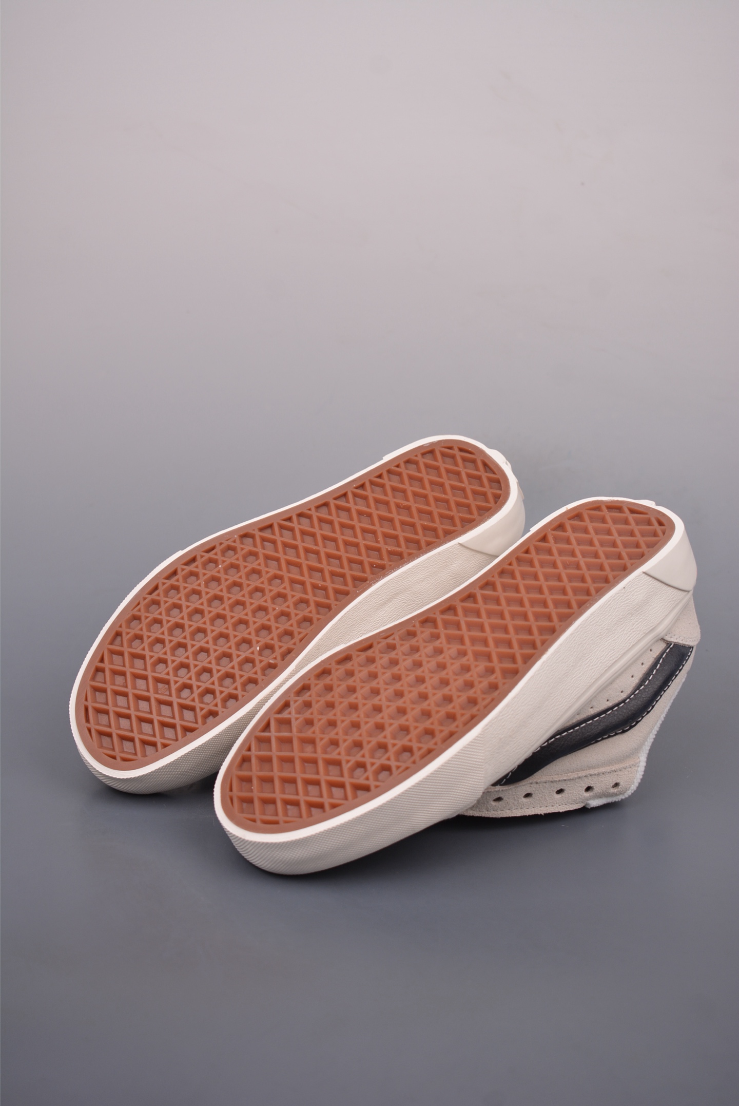 140   Vans Knu Skool  官方新款 复古休闲胖胖面包鞋 肥胖版大LOGO原版全皮猪八面料