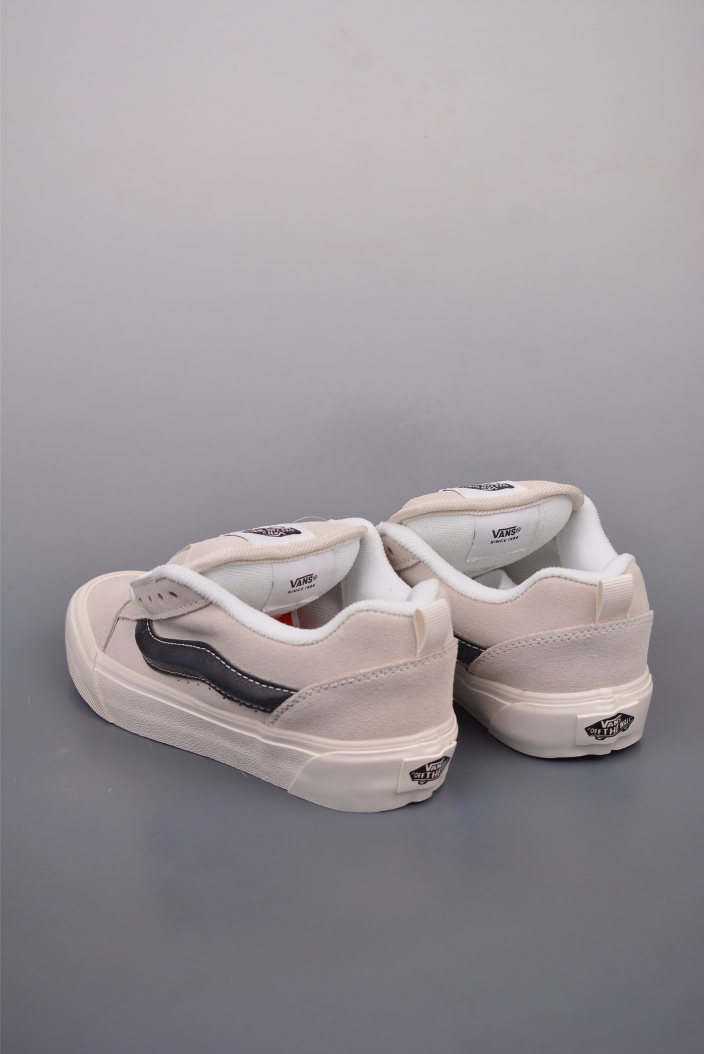 140   Vans Knu Skool  官方新款 复古休闲胖胖面包鞋 肥胖版大LOGO原版全皮猪八面料