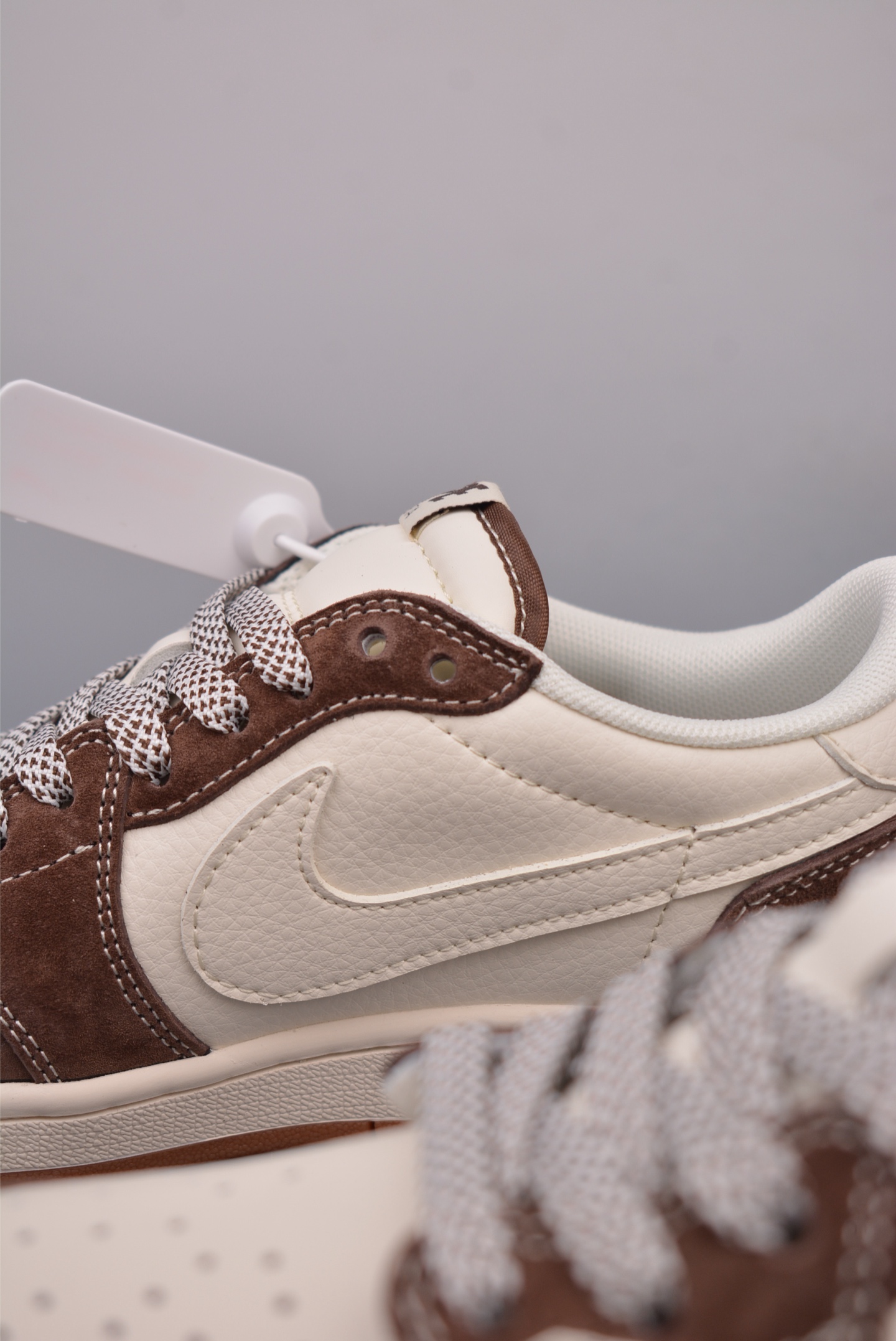 200  Fragment x Travis Scott x 猿人头 Air Jordan 1 Low 三方联名倒钩  XF8698-005