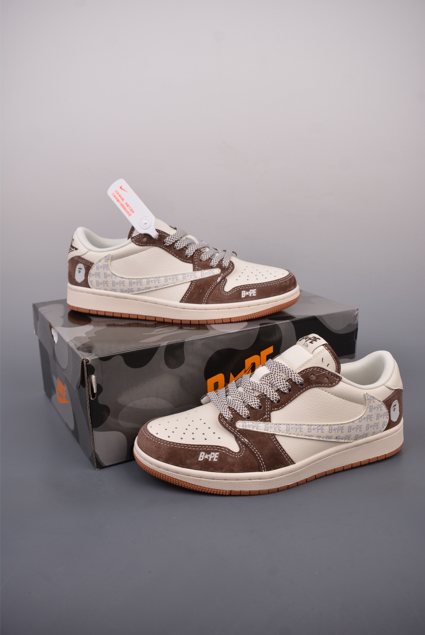 200  Fragment x Travis Scott x 猿人头 Air Jordan 1 Low 三方联名倒钩  XF8698-005