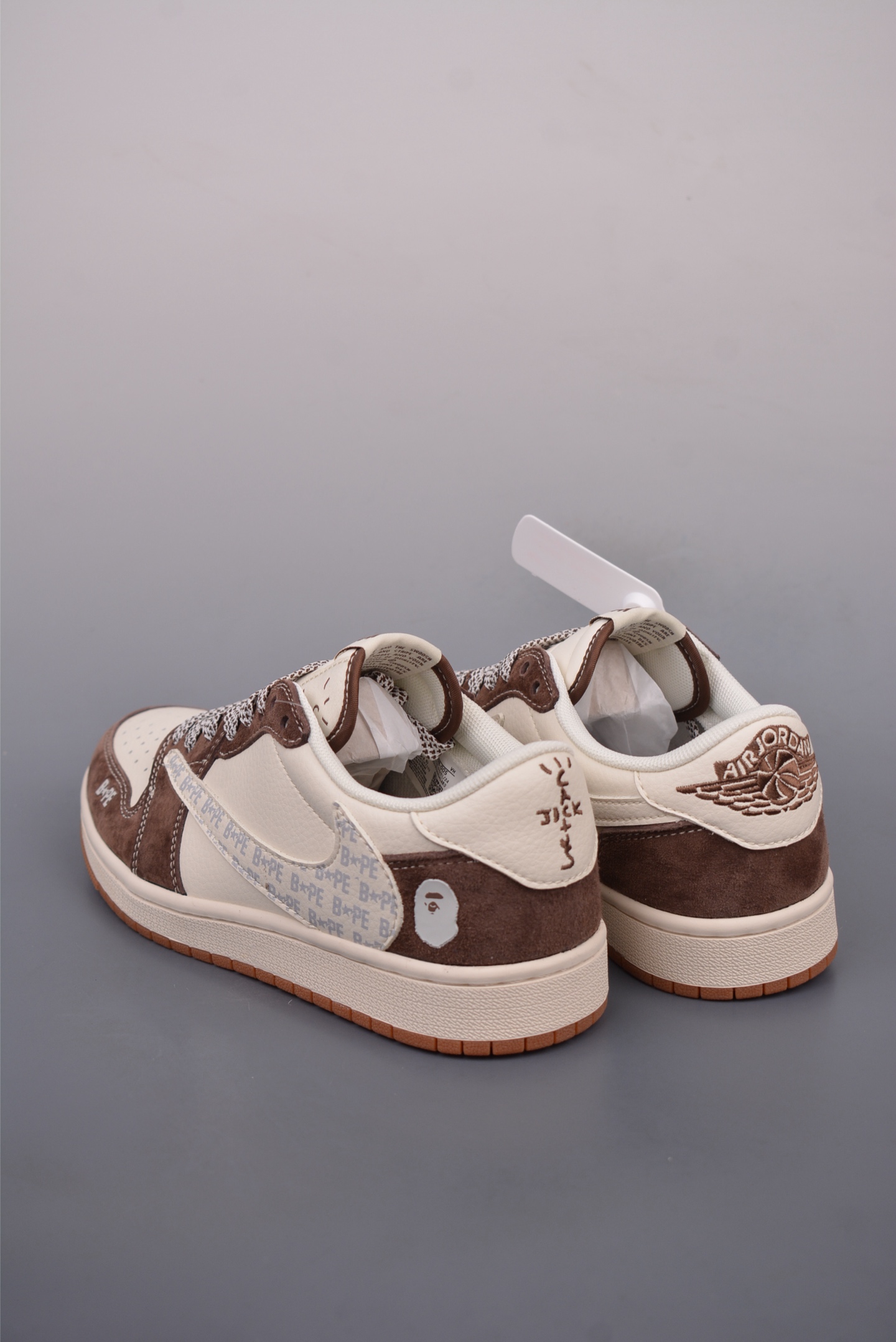 200  Fragment x Travis Scott x 猿人头 Air Jordan 1 Low 三方联名倒钩  XF8698-005