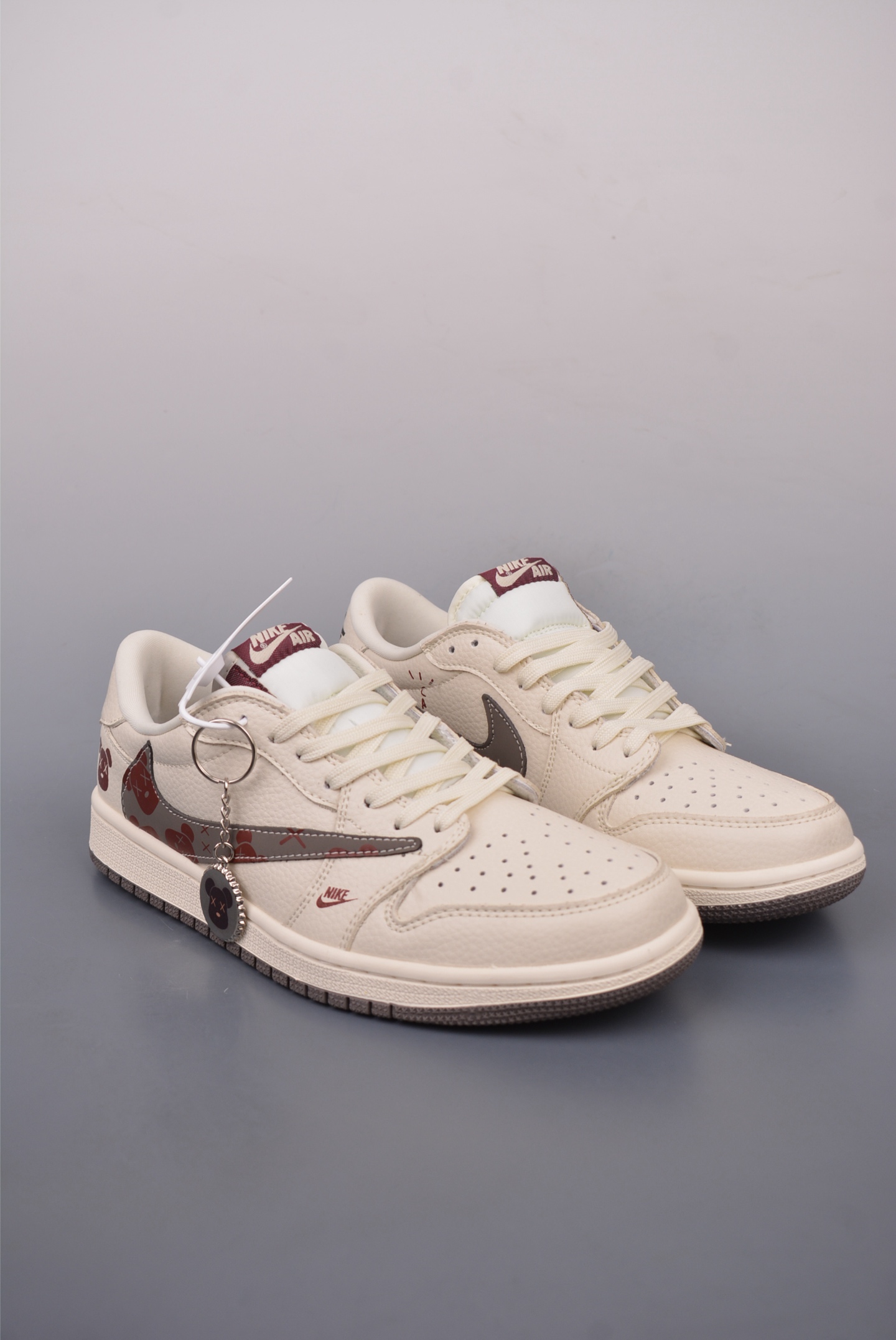 280  Fragment x Travis Scott x 暴力熊 Air Jordan 1 Low 三方联名倒钩   LD2025-004