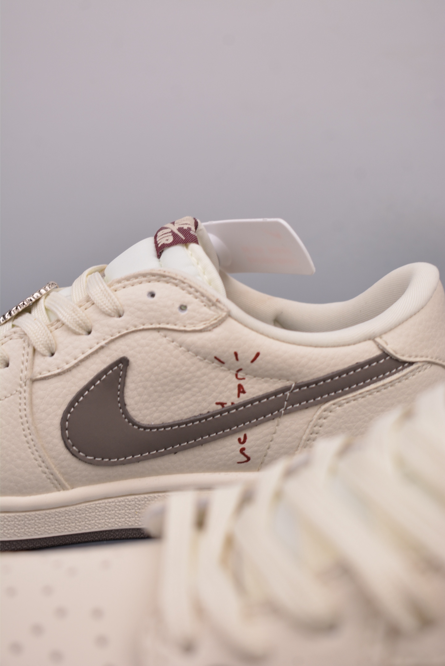 280  Fragment x Travis Scott x 暴力熊 Air Jordan 1 Low 三方联名倒钩   LD2025-004