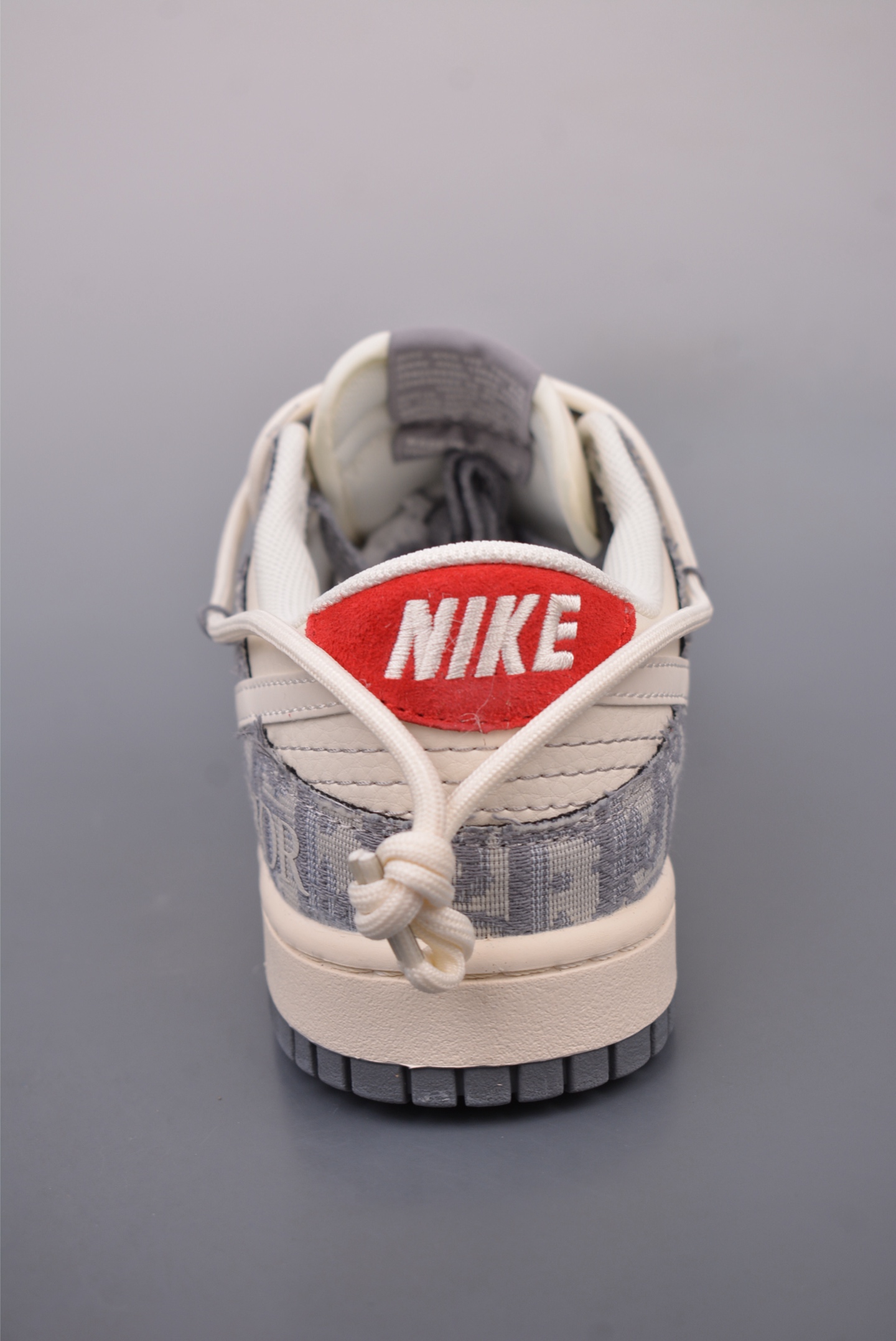300  Nike SB Dunk Low Dior联名 解构抽绳鞋带  SJ2068-316