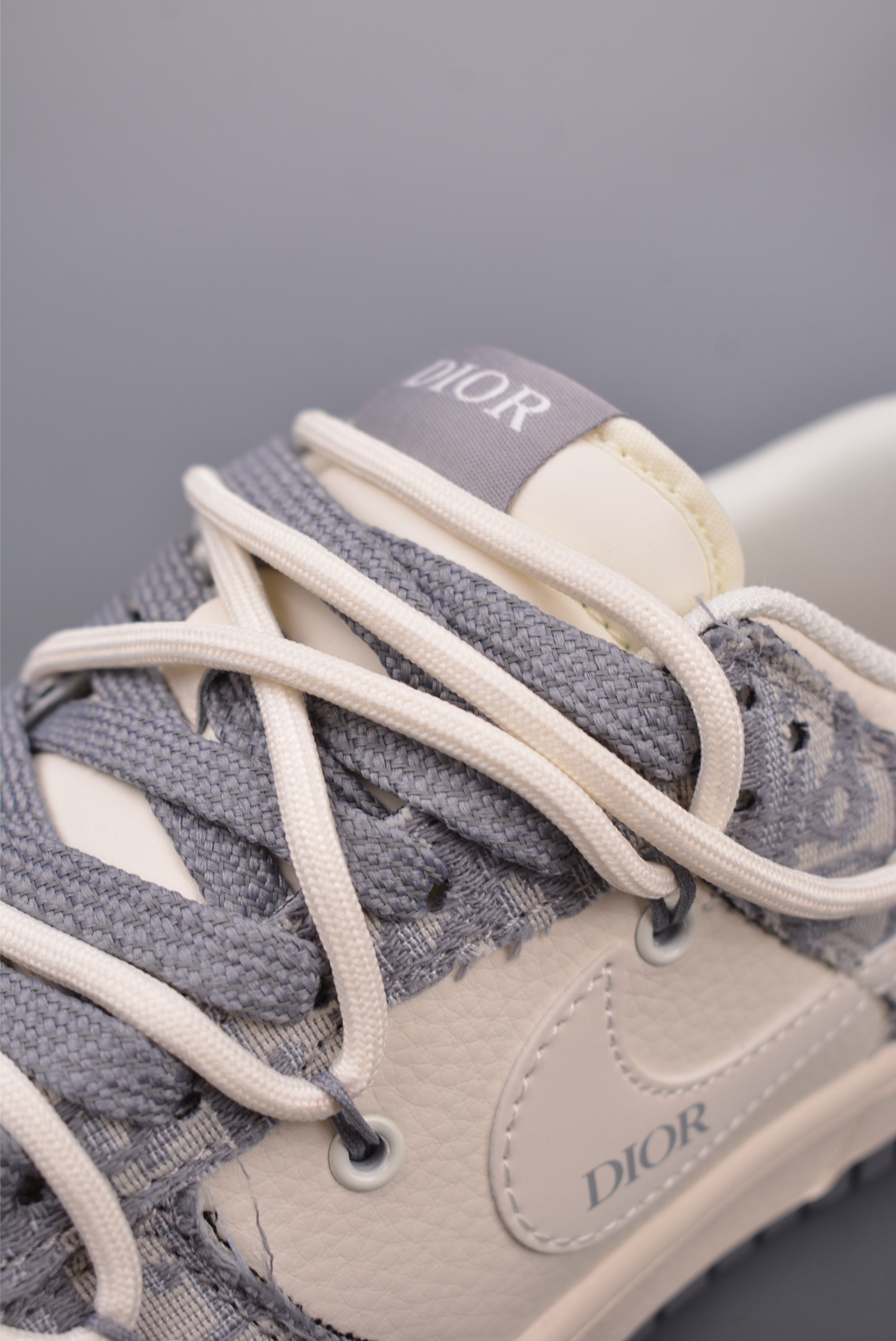 300  Nike SB Dunk Low Dior联名 解构抽绳鞋带  SJ2068-316