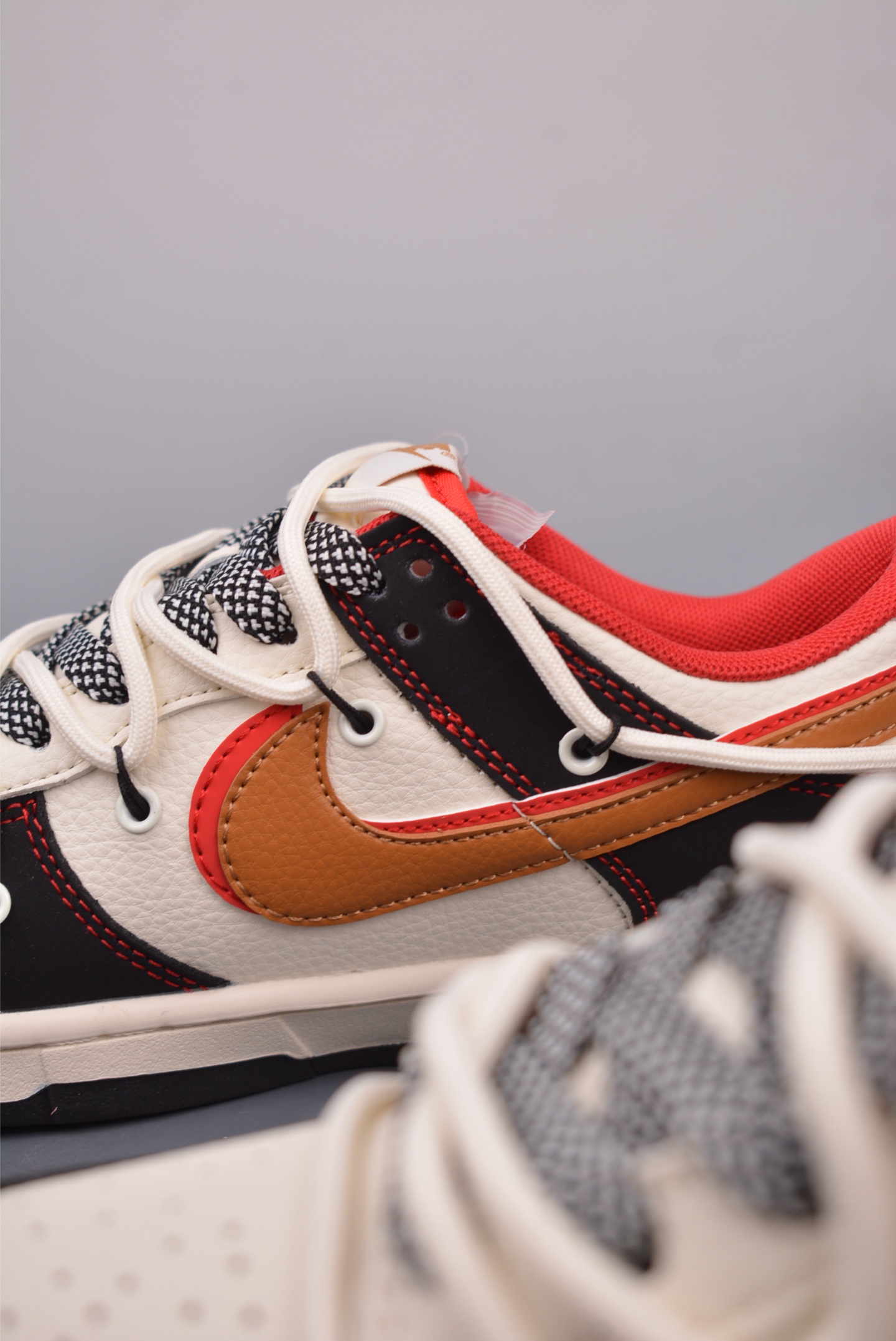 300  Nike SB Dunk Low 蛇年限定 解构抽绳鞋带  SJ2068-312