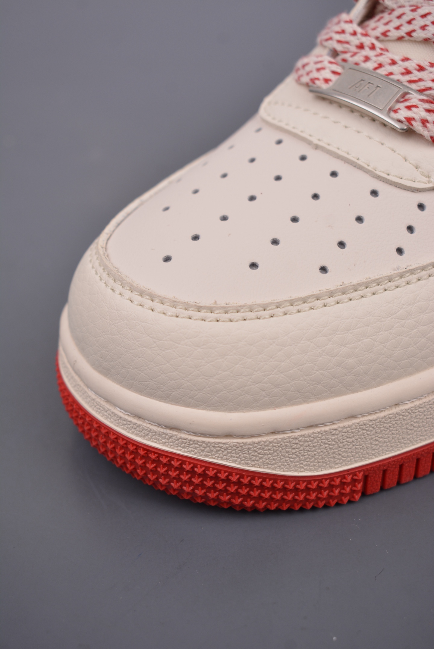 240  Nike Air Force 1 Low 蛇年限定  QY6818-601