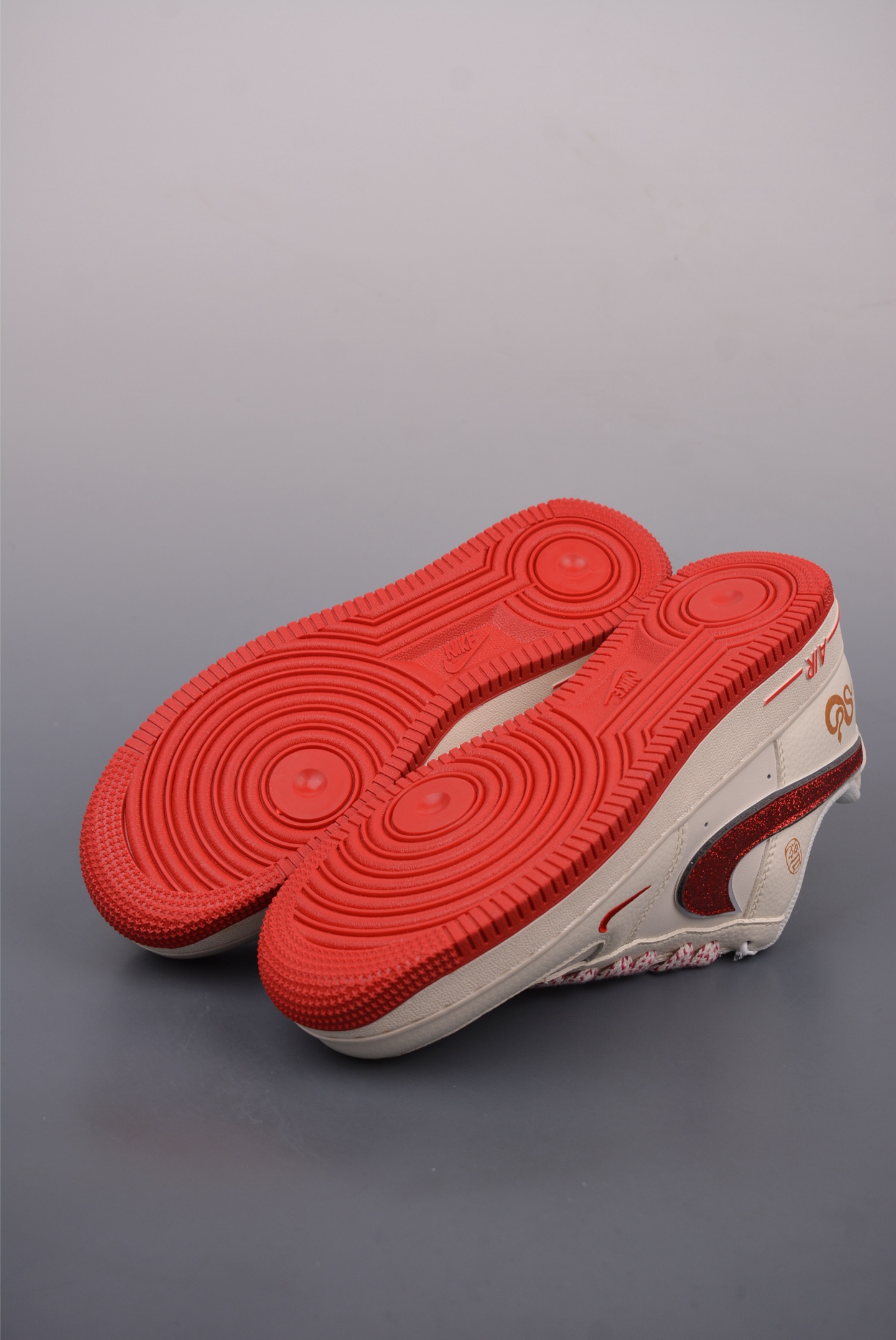 240  Nike Air Force 1 Low 蛇年限定  QY6818-601