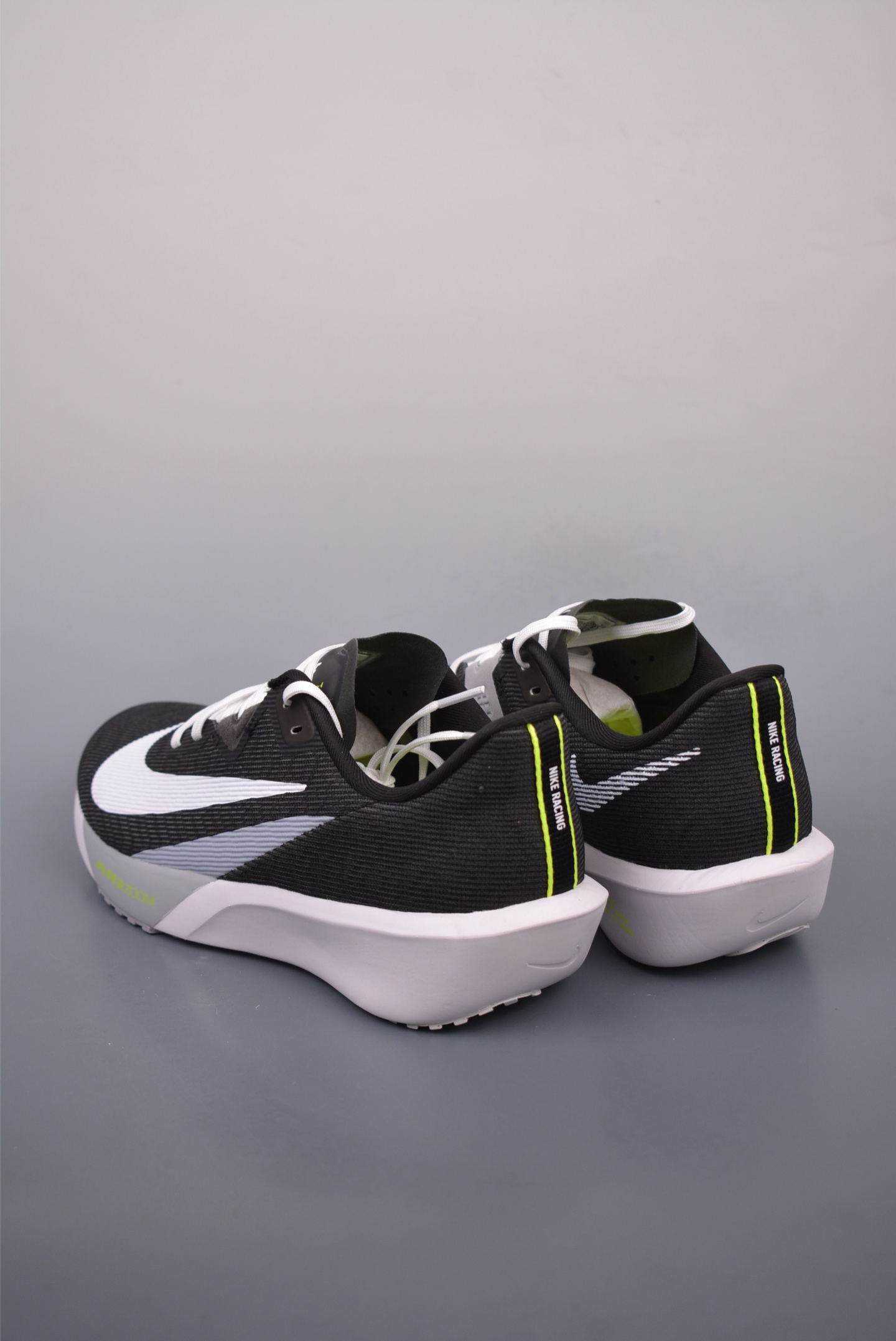 180  NIKE Zoom Rival Fly 4  耐克超弹轻盈跑步鞋  FV6040-001