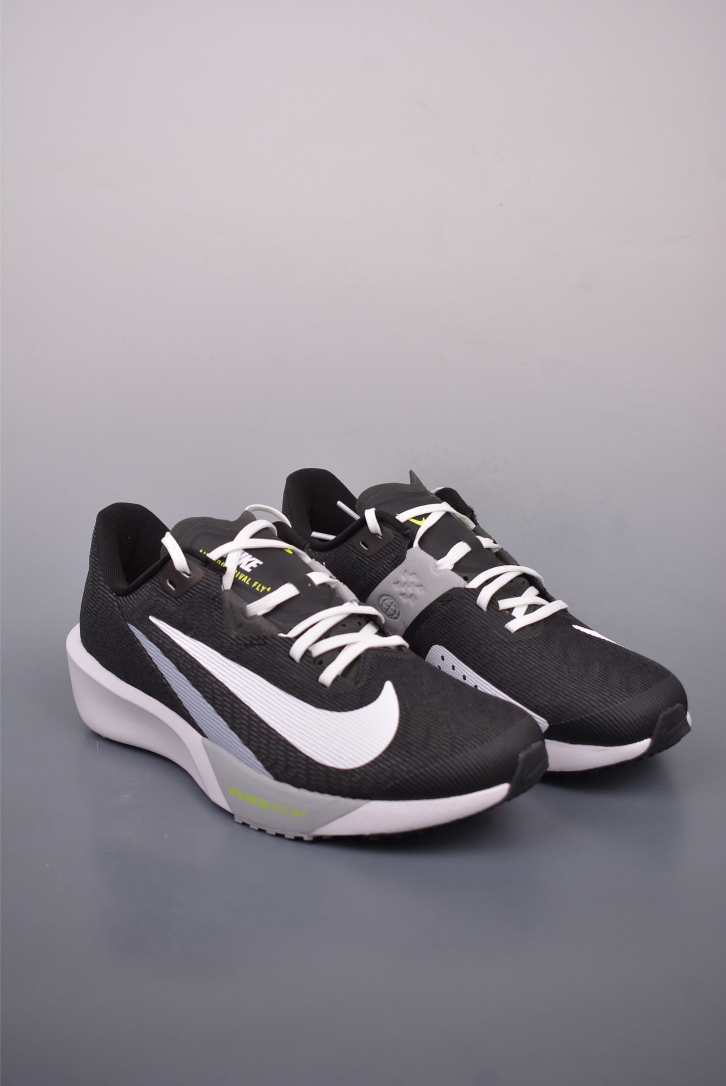 180  NIKE Zoom Rival Fly 4  耐克超弹轻盈跑步鞋  FV6040-001