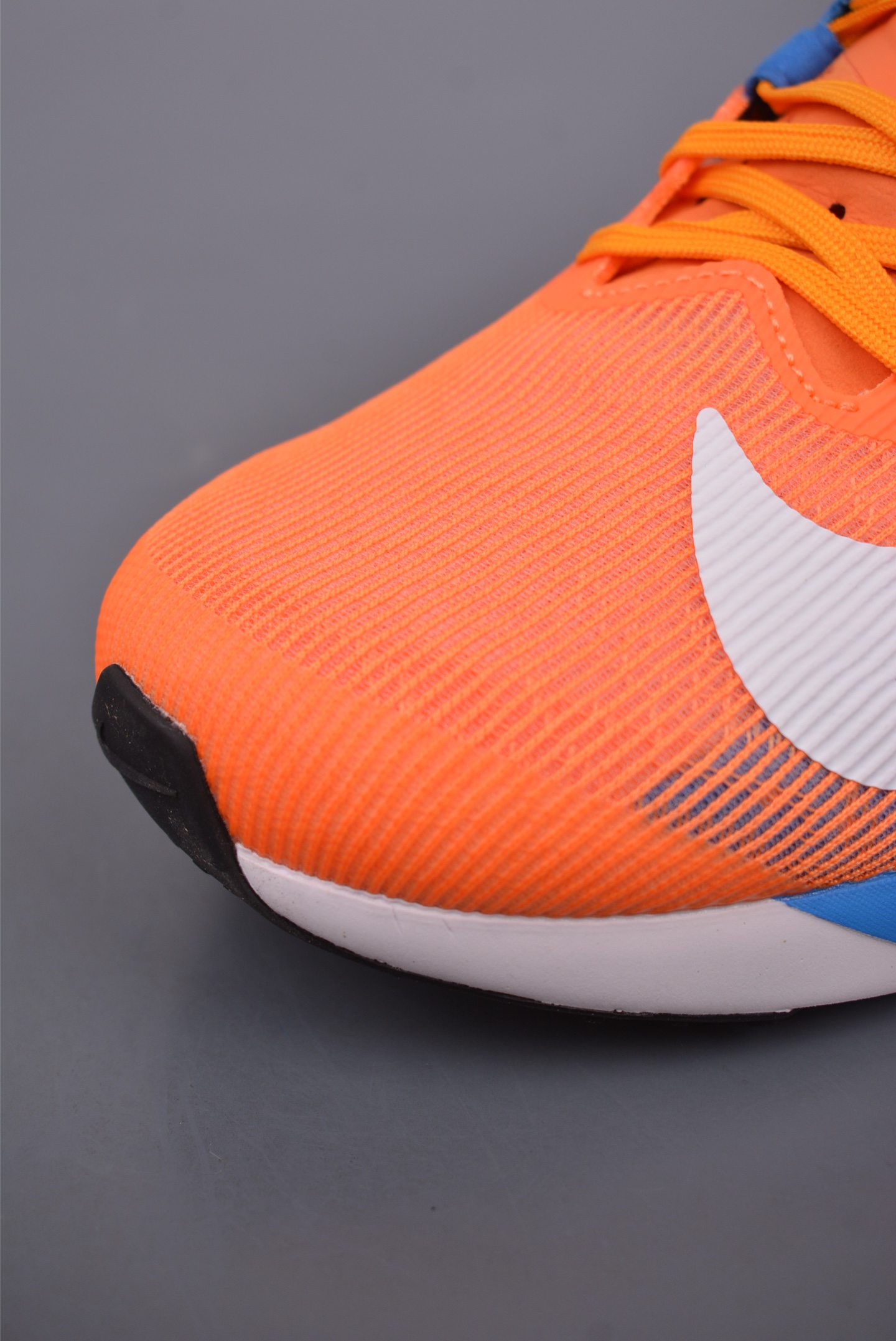 180  NIKE Zoom Rival Fly 4  耐克超弹轻盈跑步鞋   FV6040-800